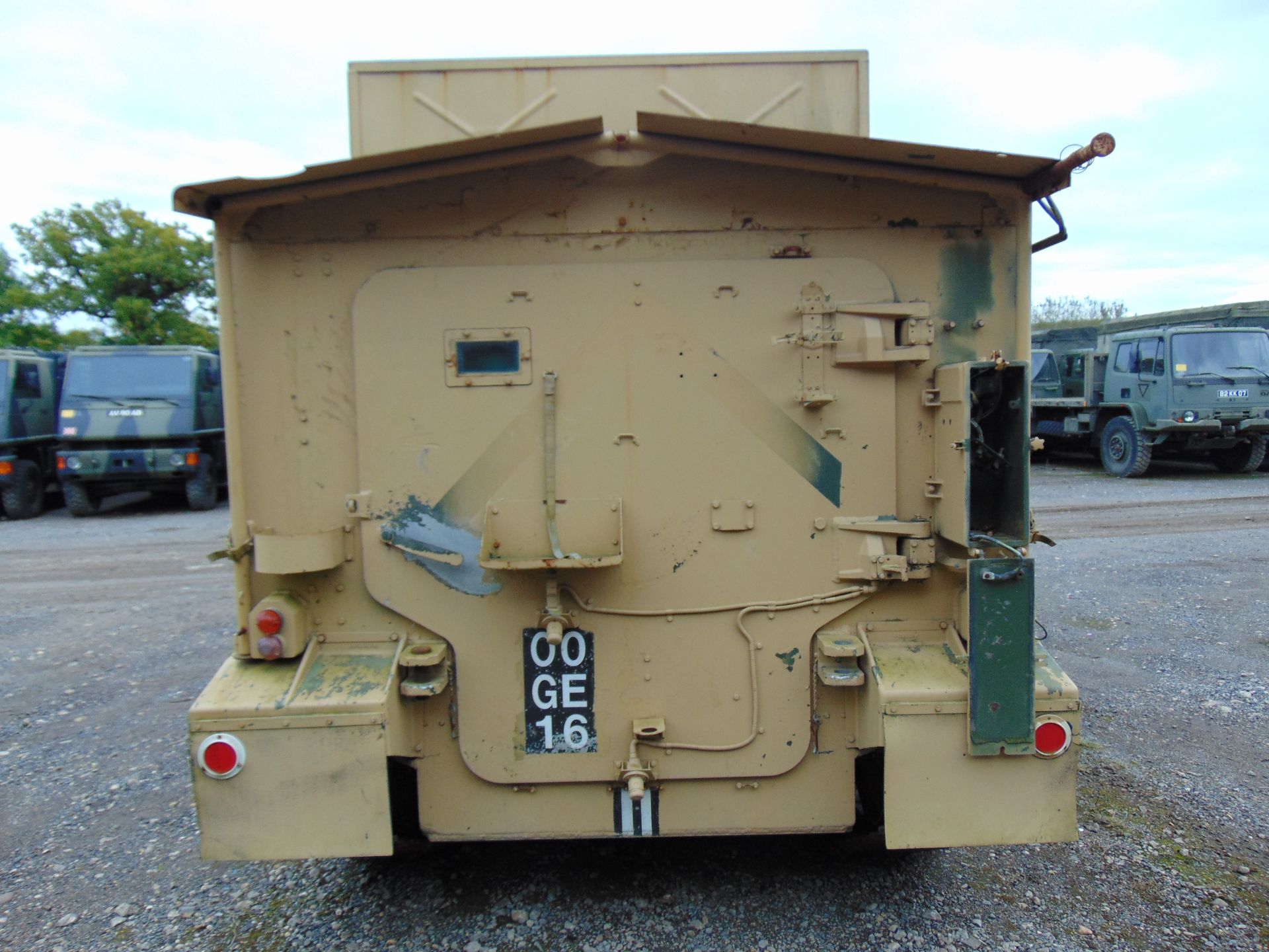 FV105 Sultan Armoured Personnel Carrier - Image 7 of 22