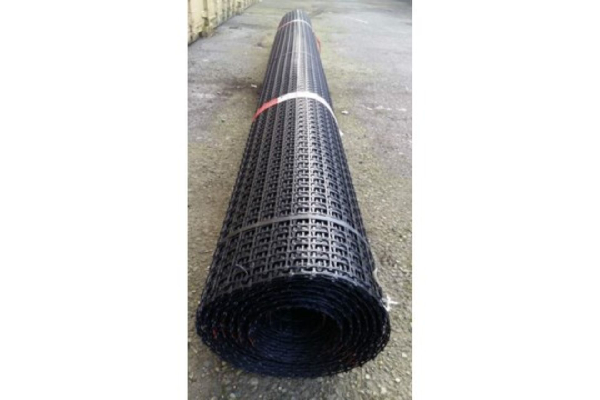 1 x UNISSUED Tensar SS20 Geogrid Ground Foundation Reinforcement Roll 4m x 75m