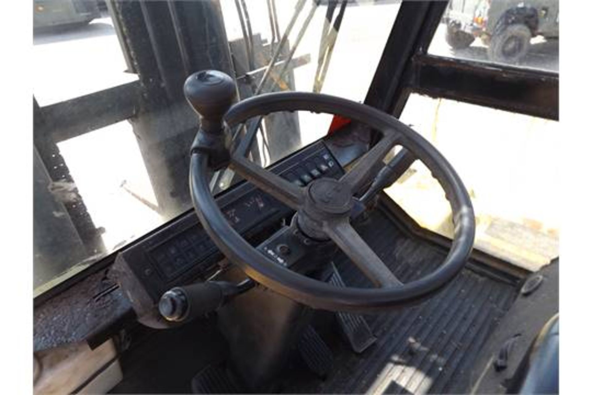 Boss LB1612 15 tonne Counter Balance Diesel Forklift - Image 11 of 17