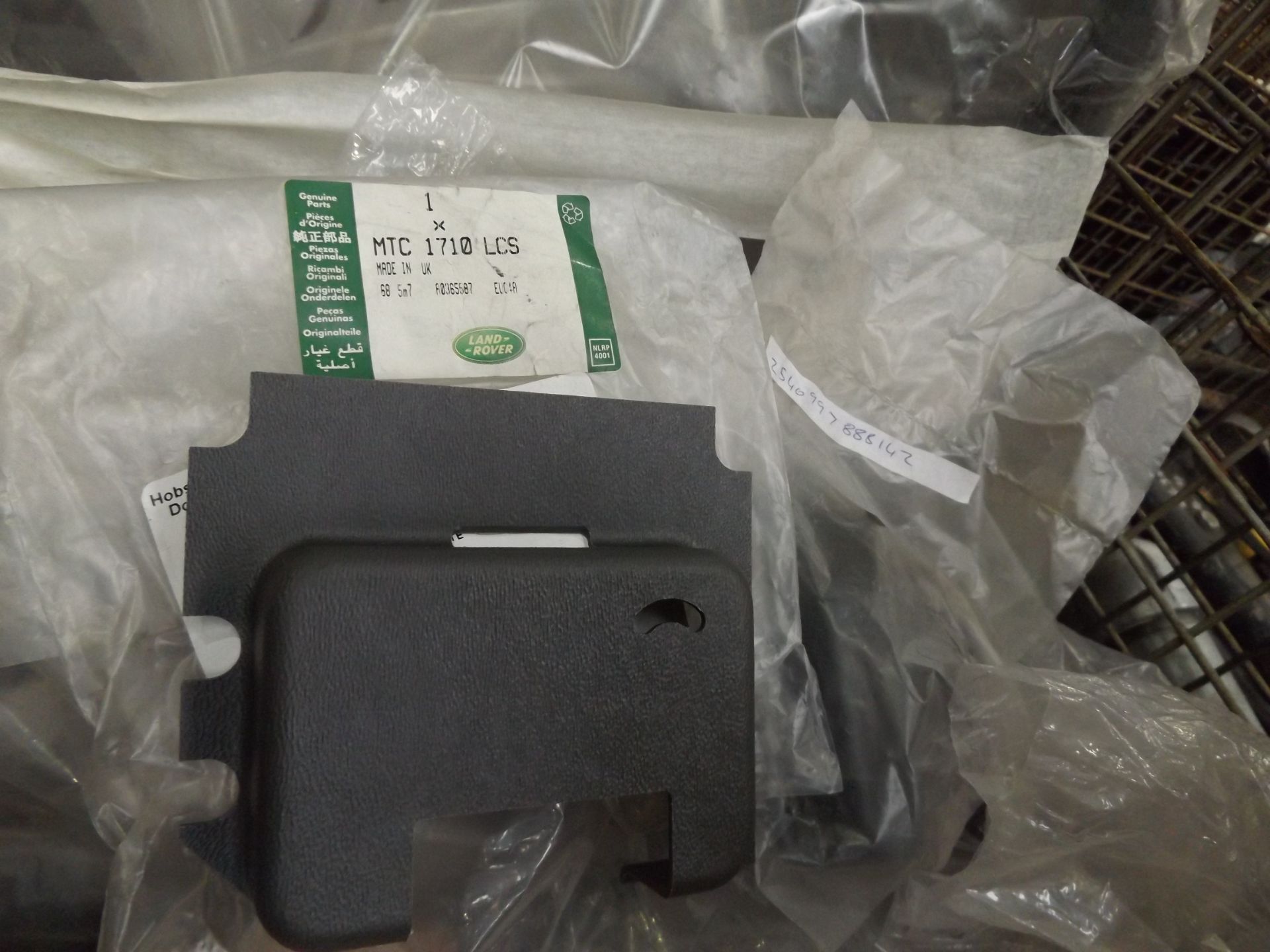 Mixed Stillage of Land Rover Parts - Image 6 of 8