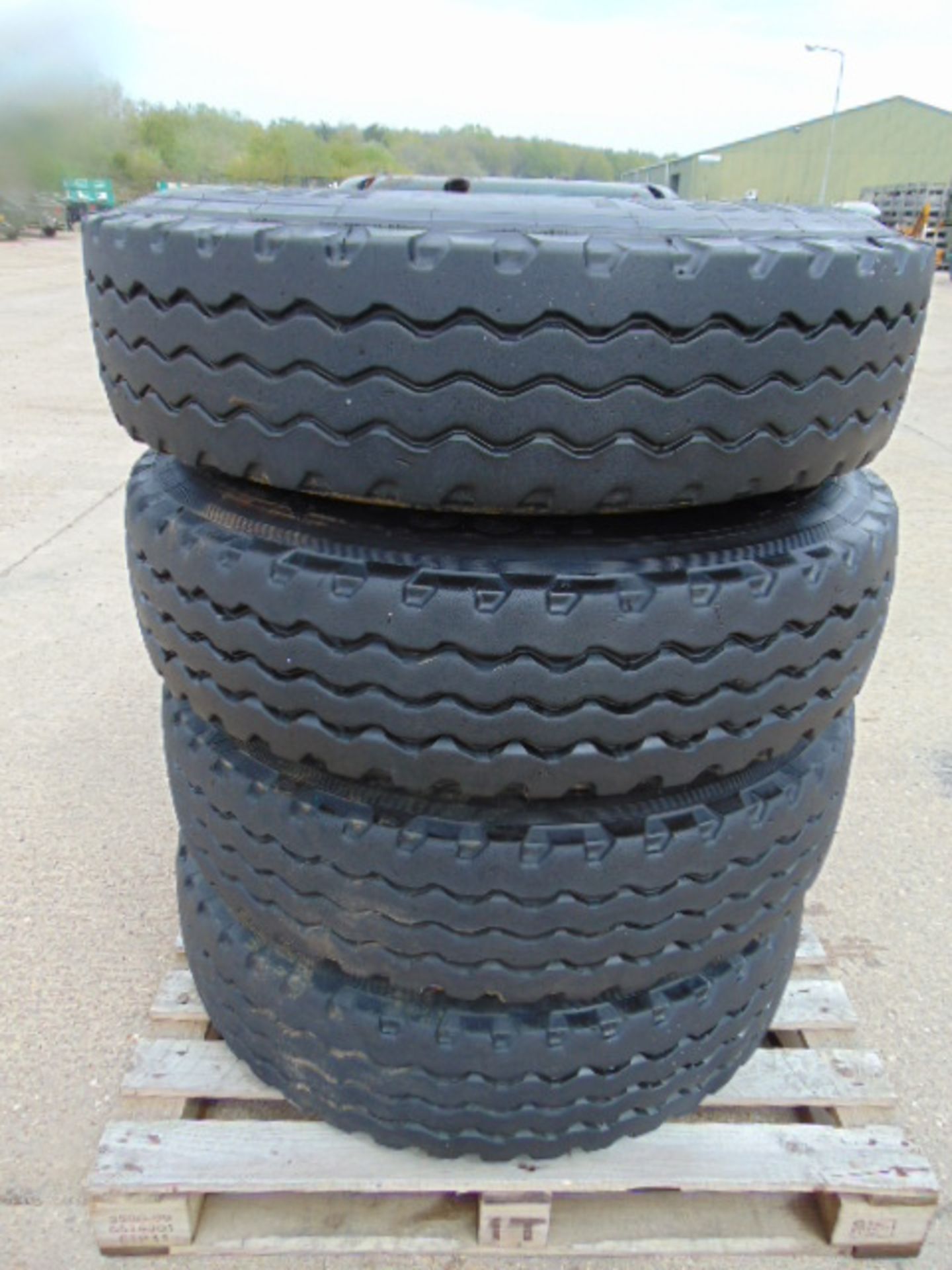 4 x Continental HSC 12.00 R20 Construction Tyres complete with 10 Stud Rims - Image 9 of 10