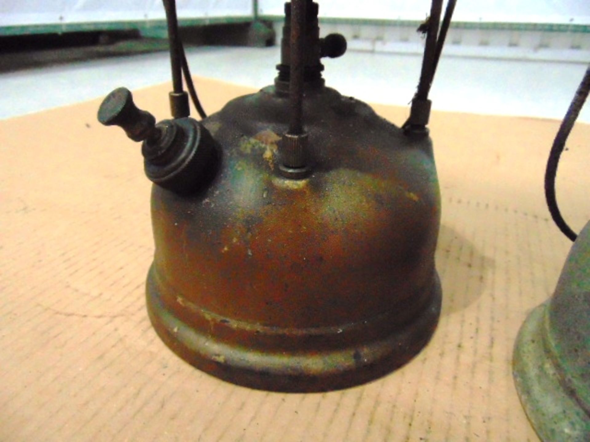 2 x Vintage Tilley Lamps - Image 4 of 8