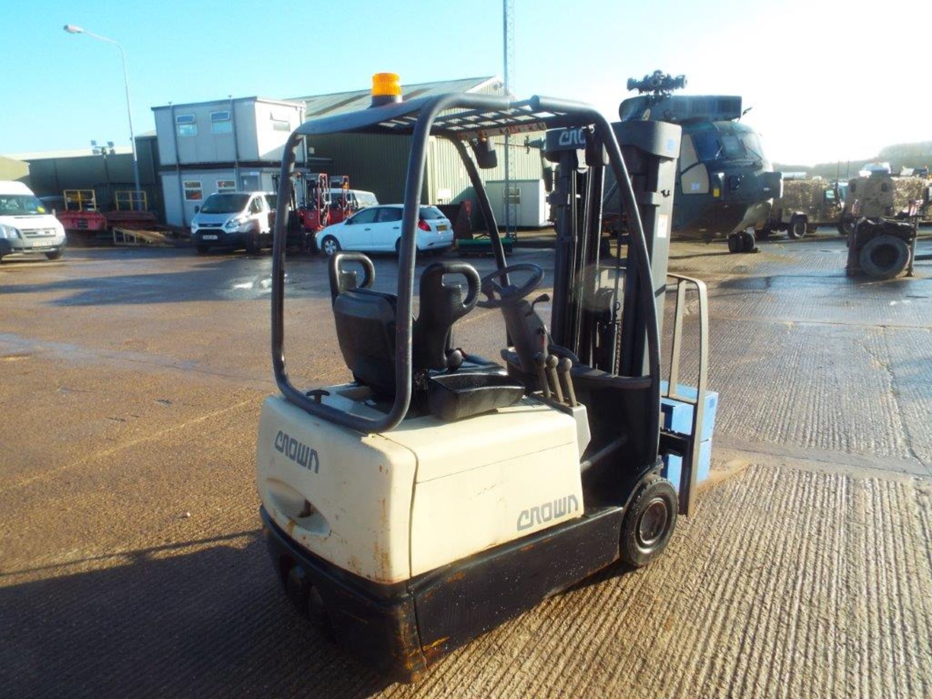 Crown SC30 OPT2 Electric Forklift - Image 7 of 23