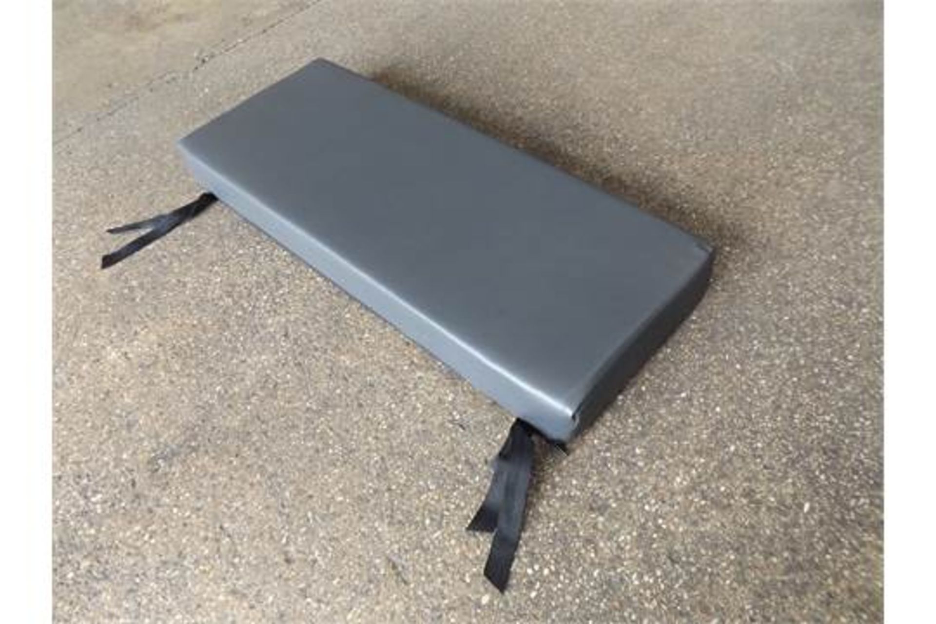 4 x Land Rover Rear Seat Cushions Charcoal P/No 349988 - Image 3 of 5