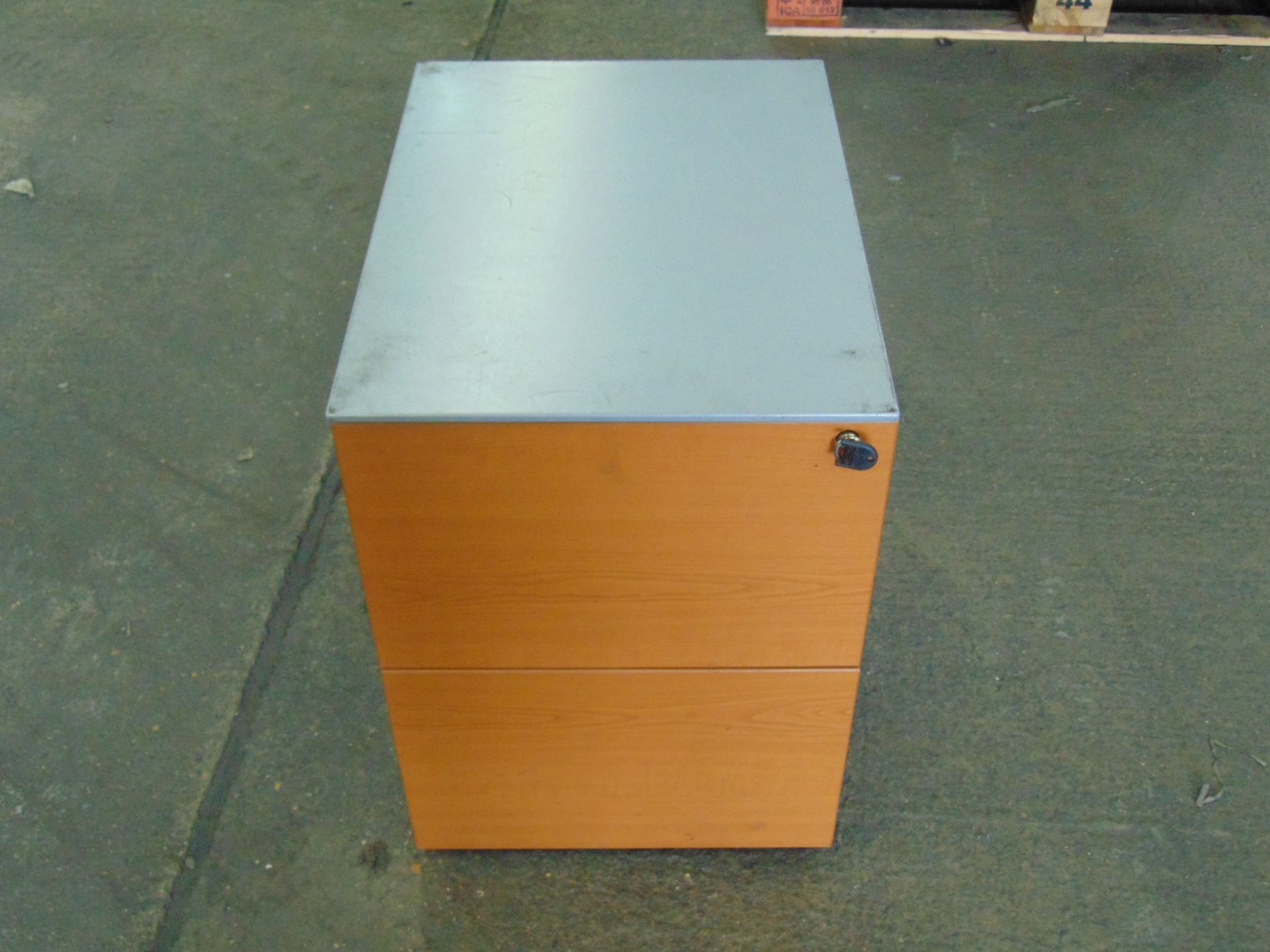 8 x Office Desk Type Cabinets - Image 4 of 7