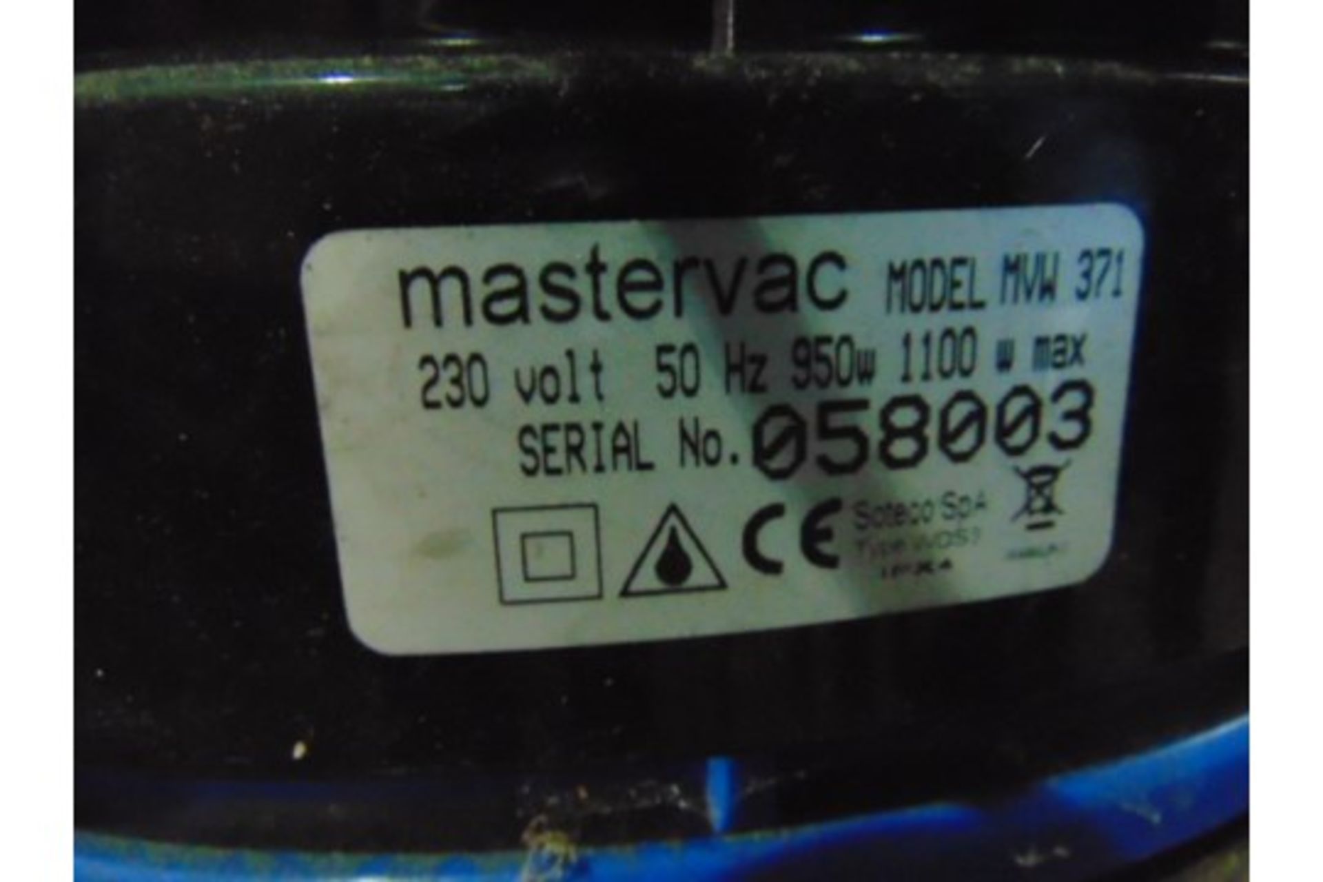 Mastervac MVW 371 1100 WATT WET AND DRY VACUUM - 35LTR - Image 6 of 6