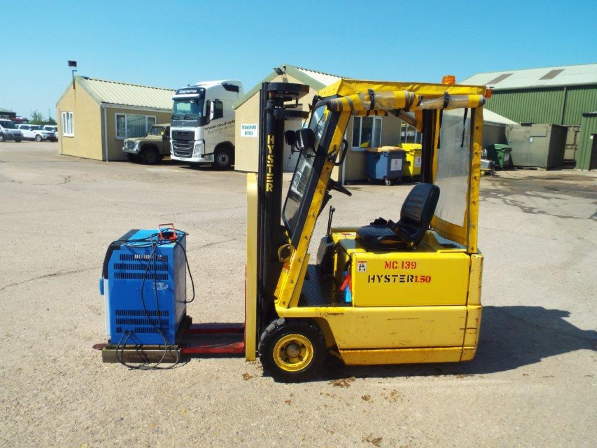 Hyster A1.50XL Electric Forklift - Image 4 of 20