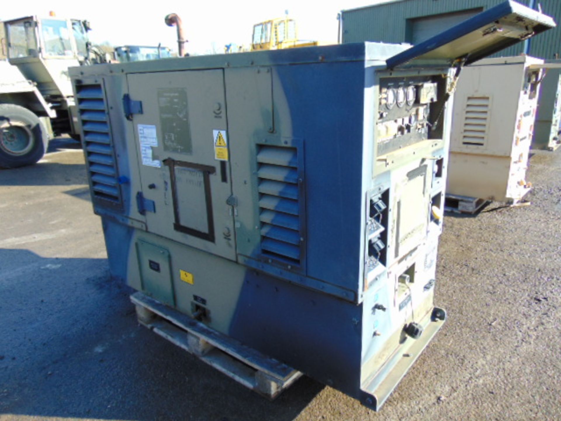 Harrington 28.7 KVA 3 phase Diesel Generator - Bild 7 aus 9