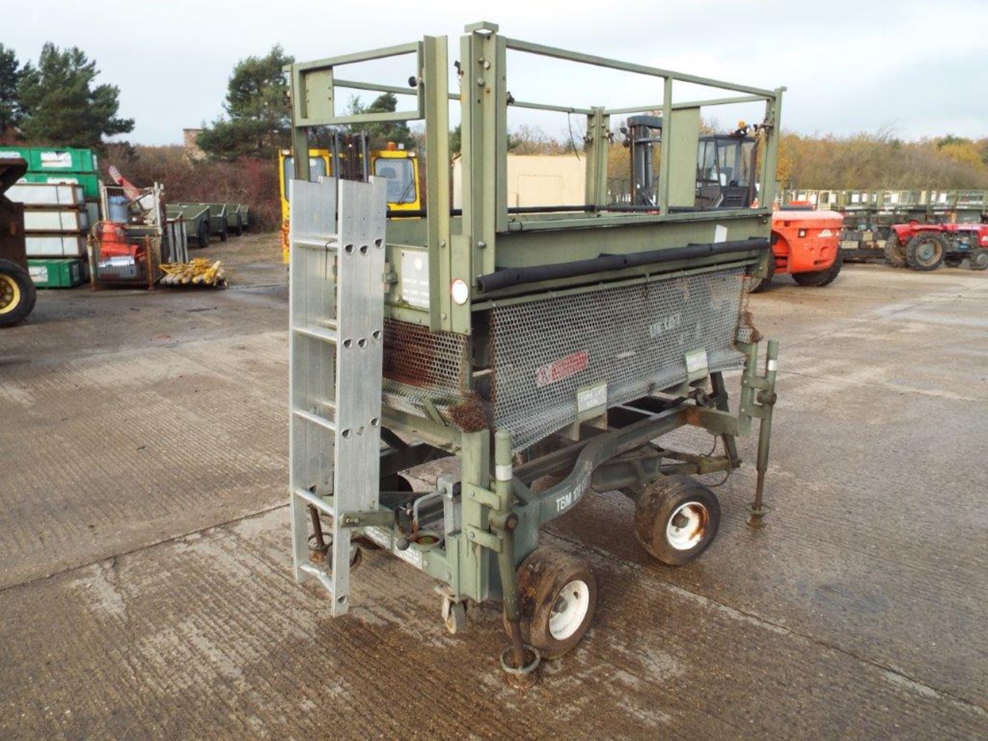 UK Lift 4m Mobile Hydraulic Work Platform - Image 7 of 15