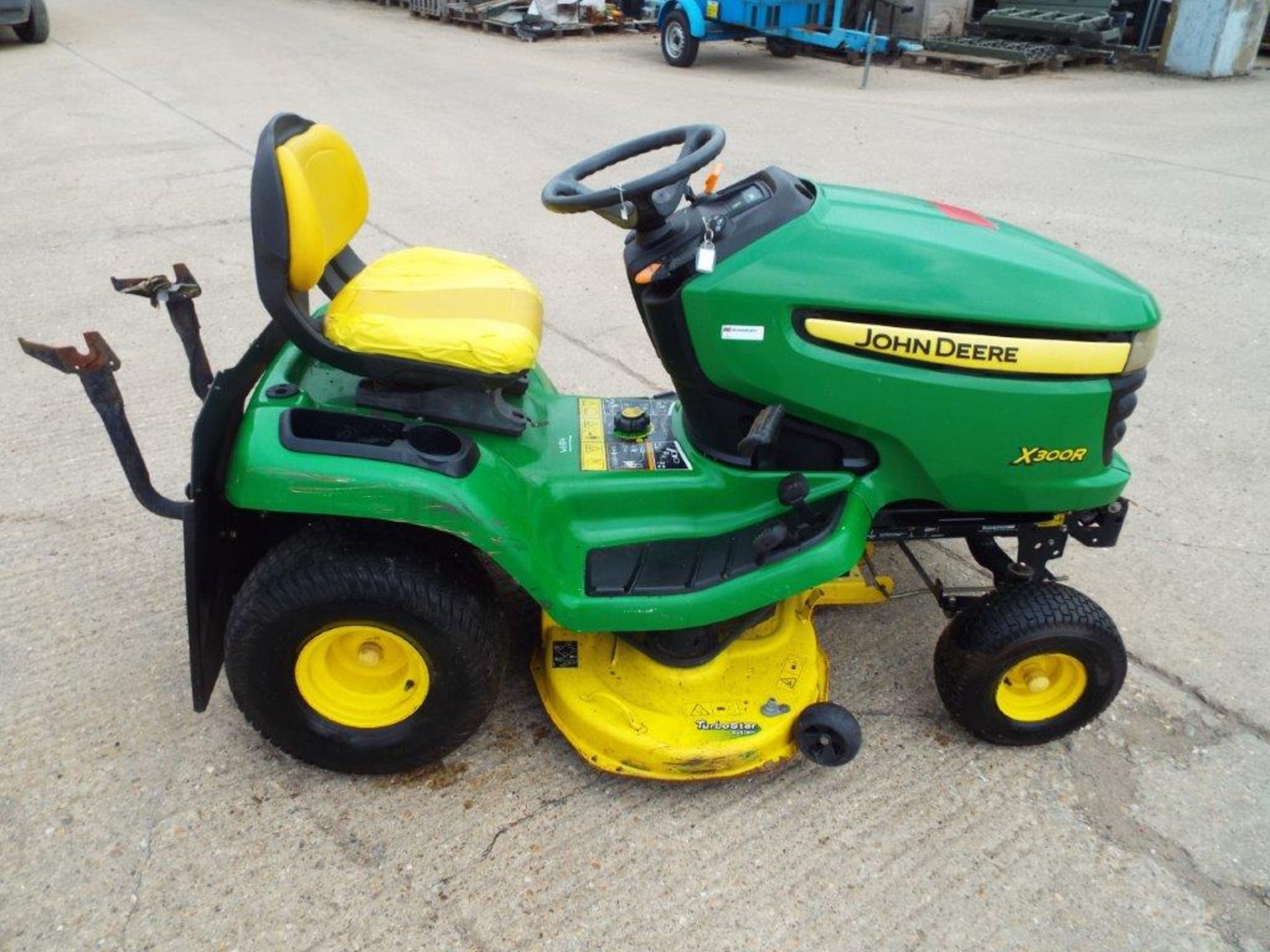 John Deere X300R 18.5-hp V-twin Lawn Tractor with 42" Deck - Image 8 of 20