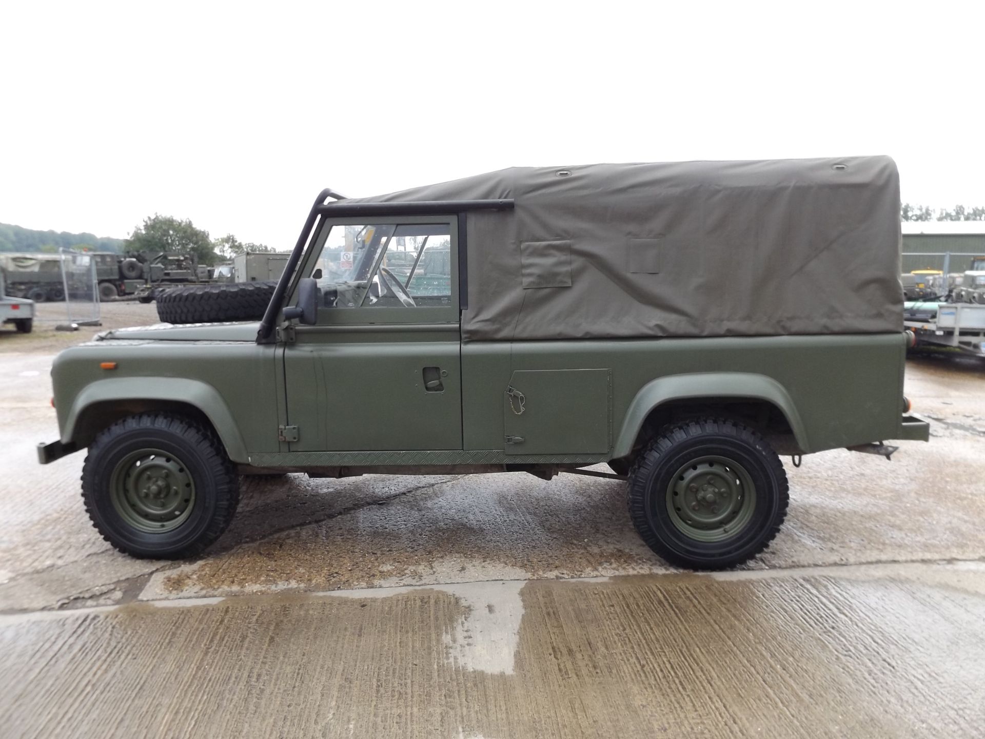 Land Rover TITHONUS 110 Soft Top - Bild 4 aus 15