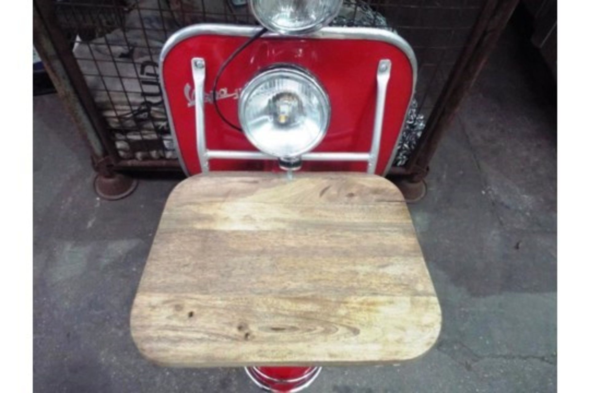 Vintage Vespa 150 Side Table - Image 6 of 12