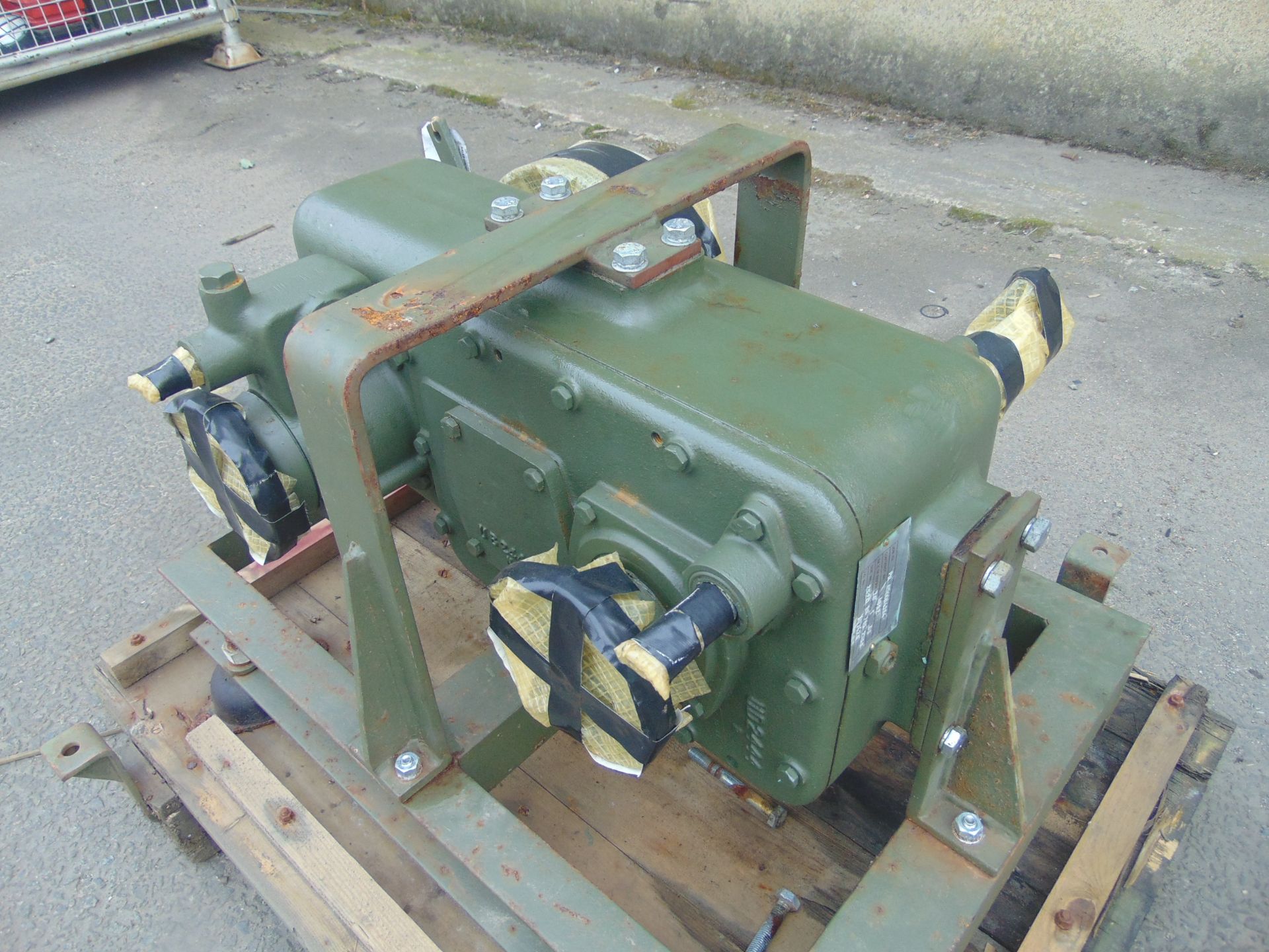 A1 Reconditioned Bedford TM 4x4 / Saxon Transfer Box - Image 8 of 12