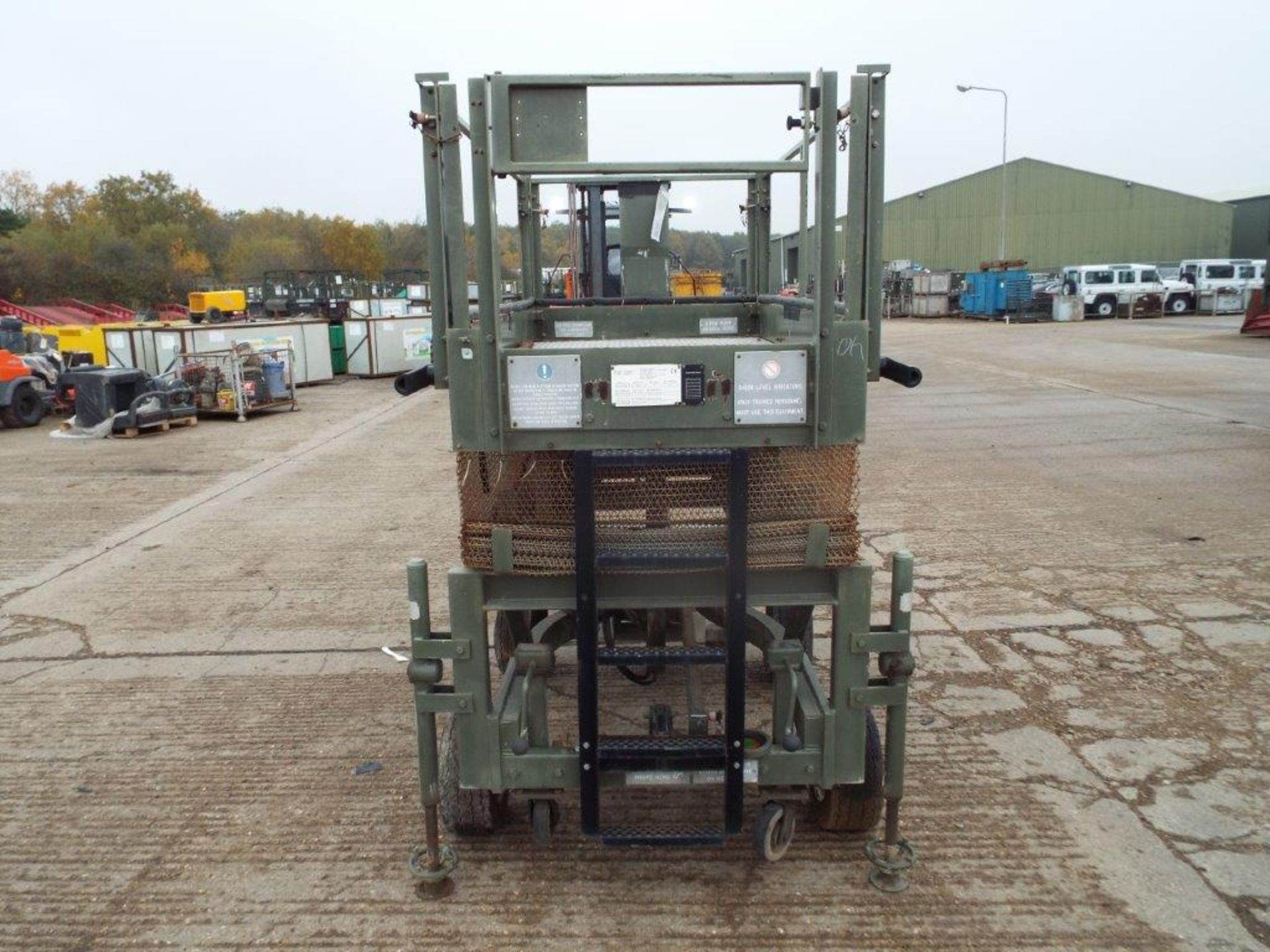 UK Lift 4m Mobile Hydraulic Work Platform - Bild 6 aus 15