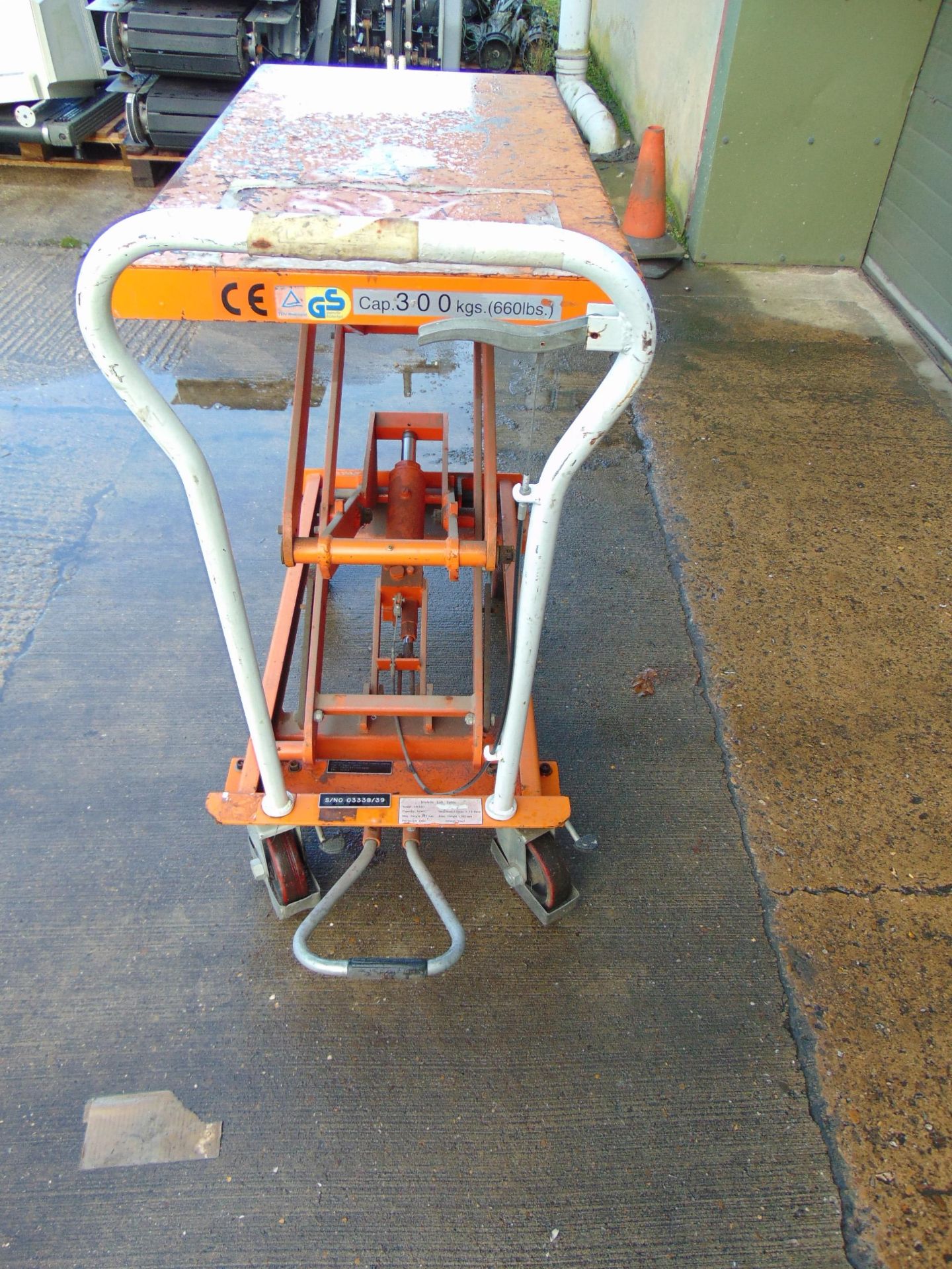 Mobile Lift Table - Image 4 of 9