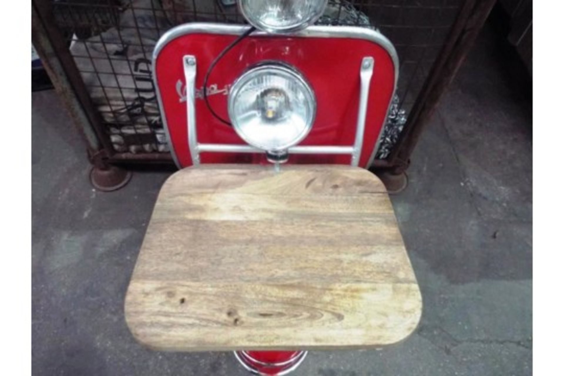 Vintage Vespa 150 Side Table - Bild 5 aus 12