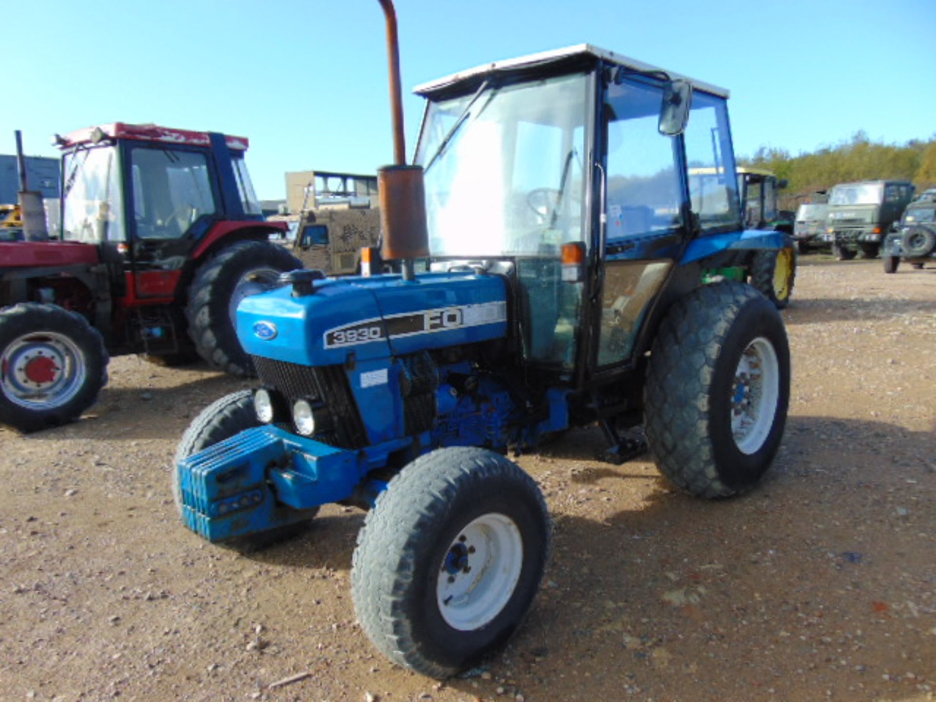 Ford 3930 2WD Tractor - Bild 3 aus 18