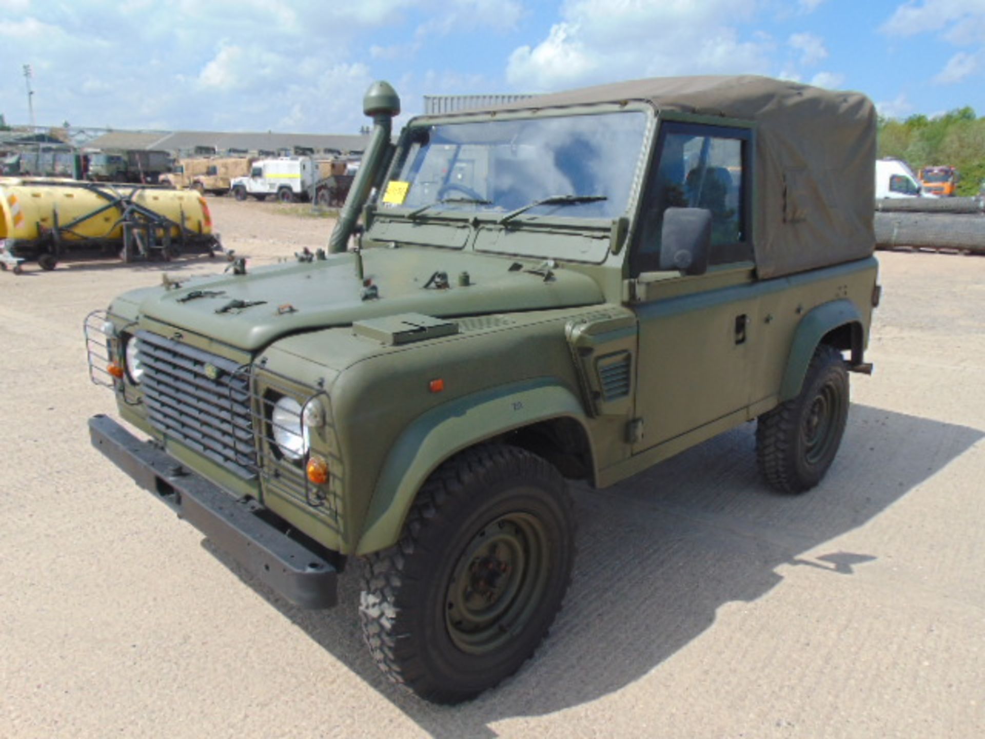 Land Rover Wolf 90 Soft Top - Image 3 of 24