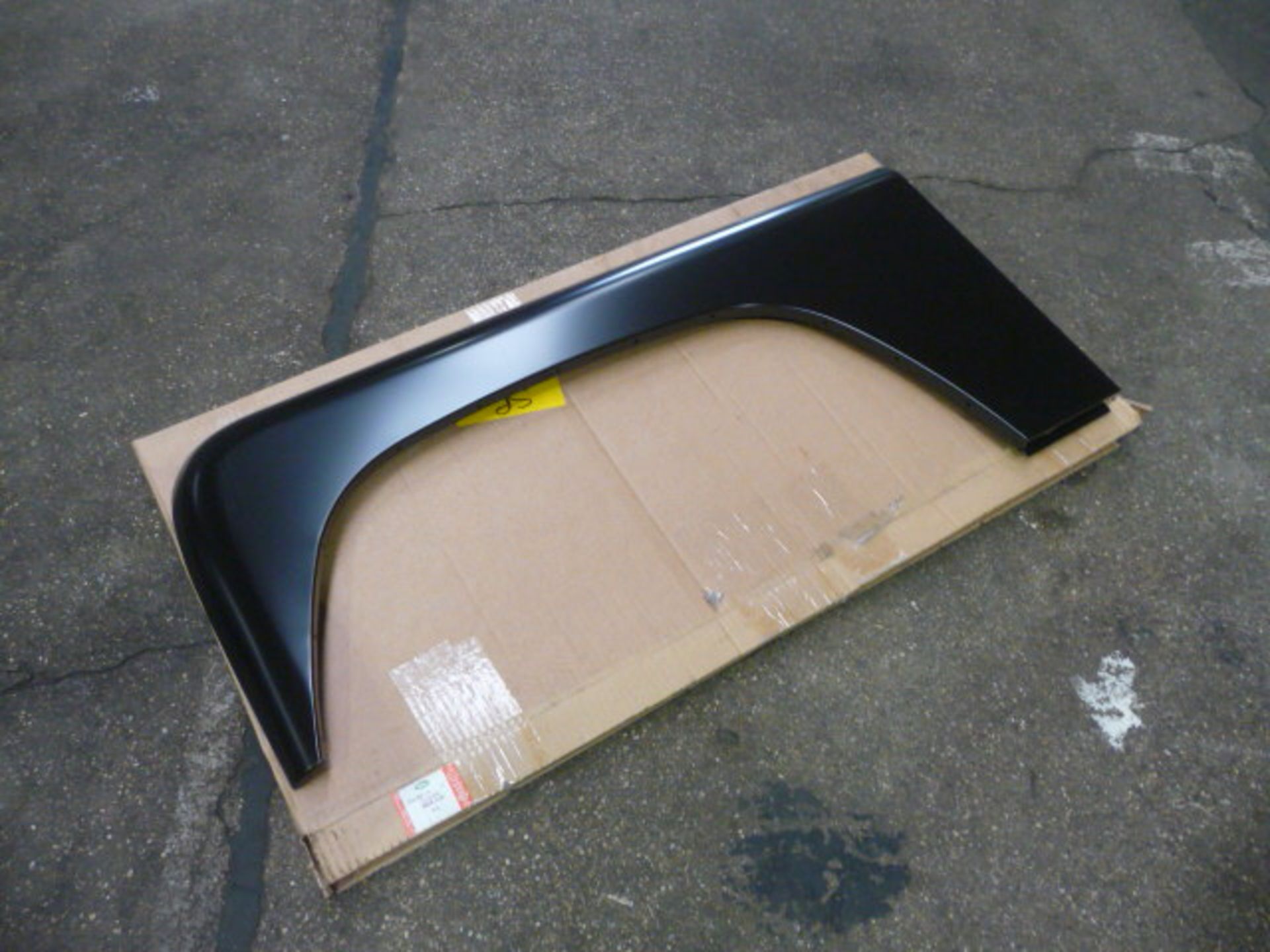 Land Rover Defender LH Outer Wing Panel RTC6350