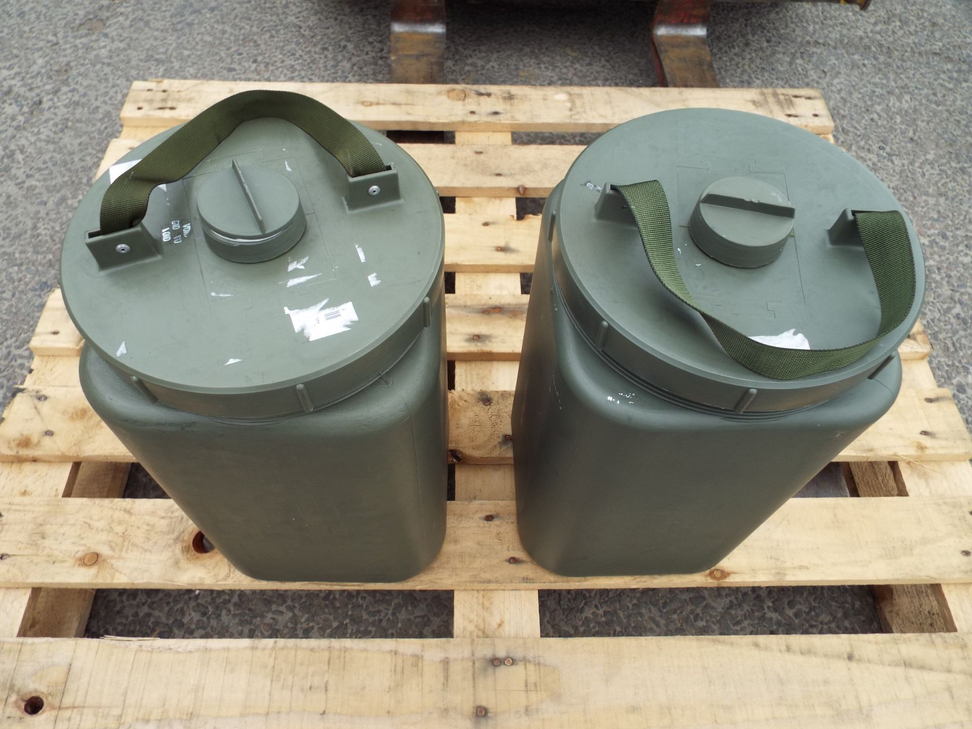 2 x Heavy Duty Waterproof Storage Containers - Image 2 of 4