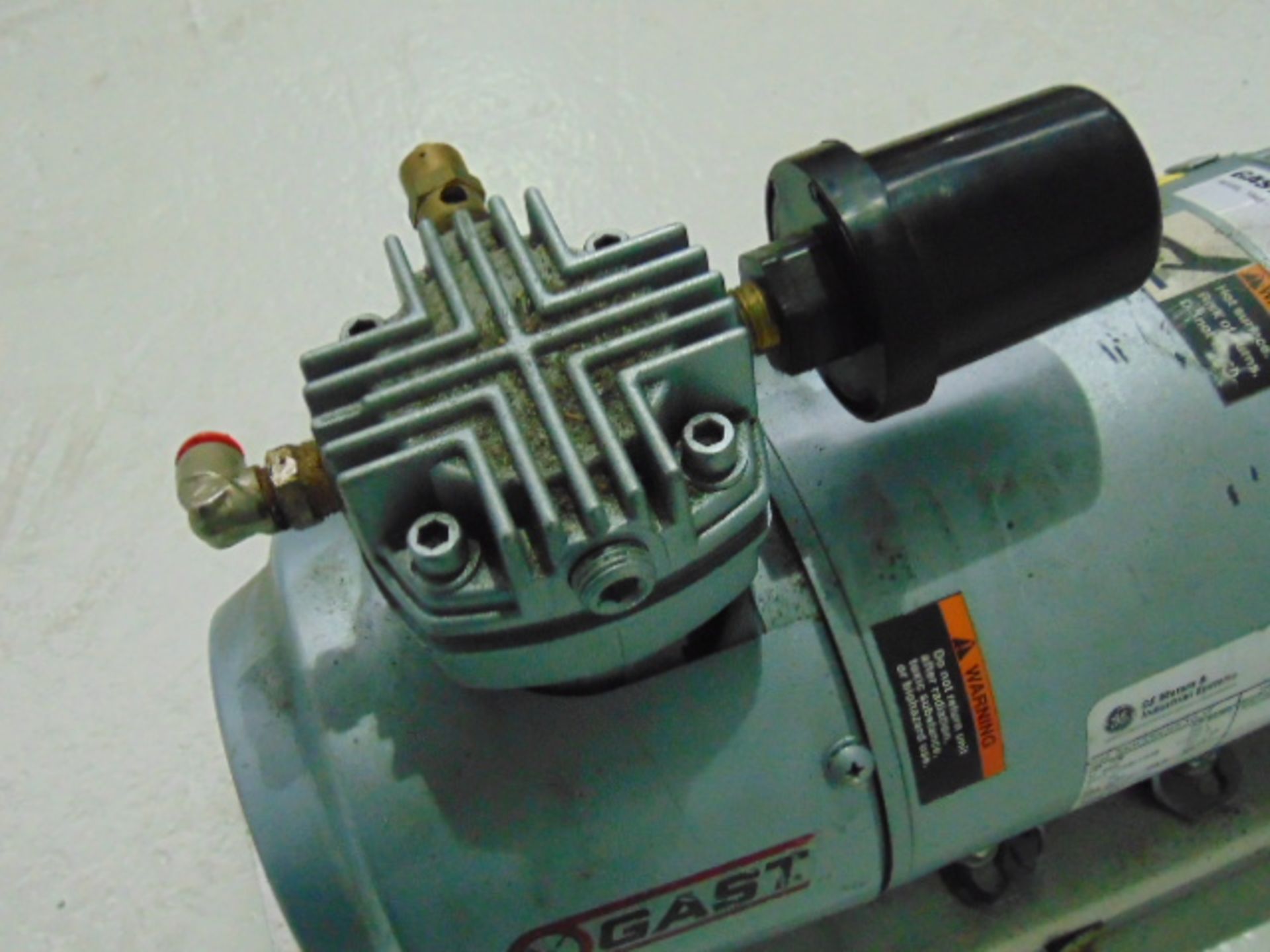 Gast M112X Compressor - Image 3 of 6