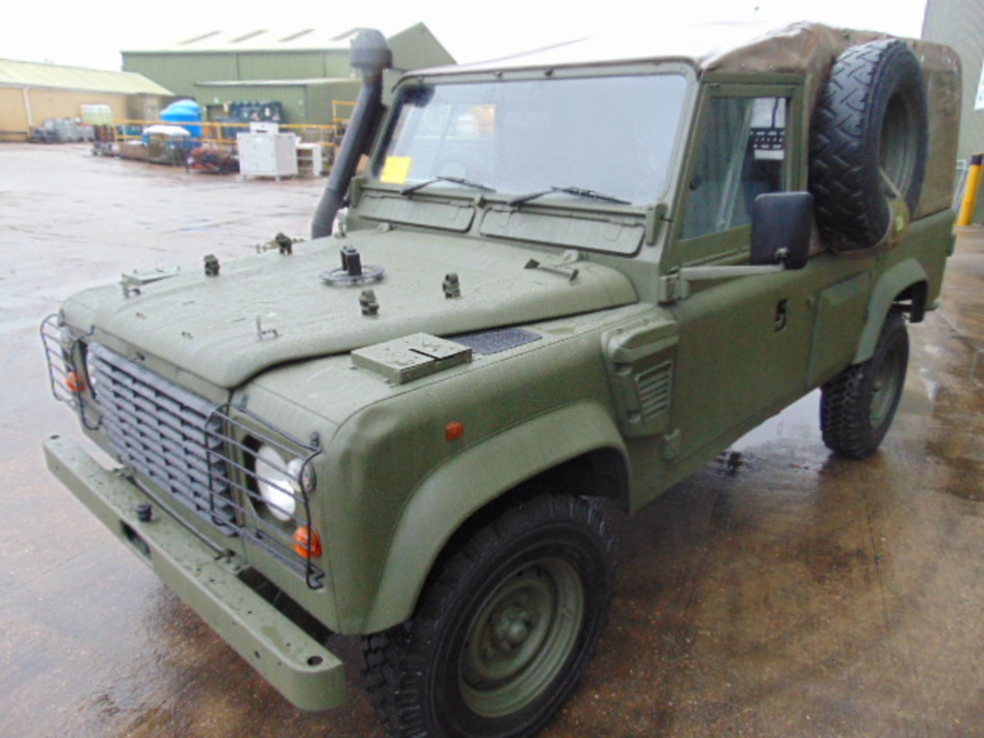 Land Rover Wolf 110 Soft Top - Image 3 of 21