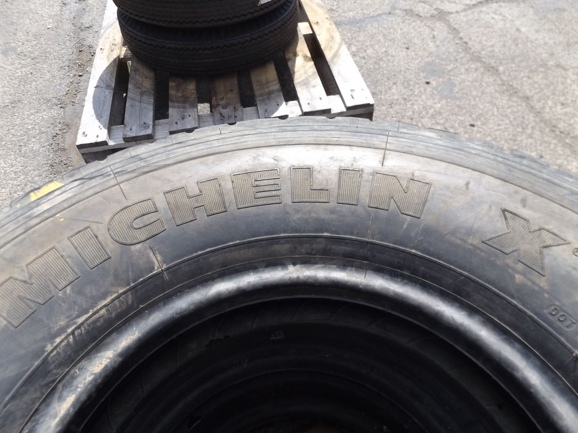 3 x Michelin XZA 8.25 R16 Tyres - Image 2 of 5