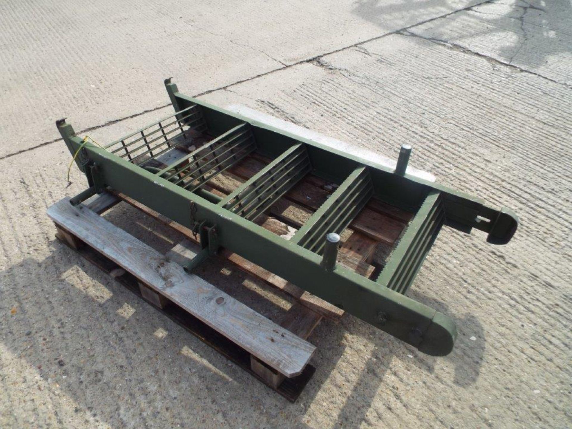 1.6m 6 Step Vehicle Ladder - Image 4 of 7