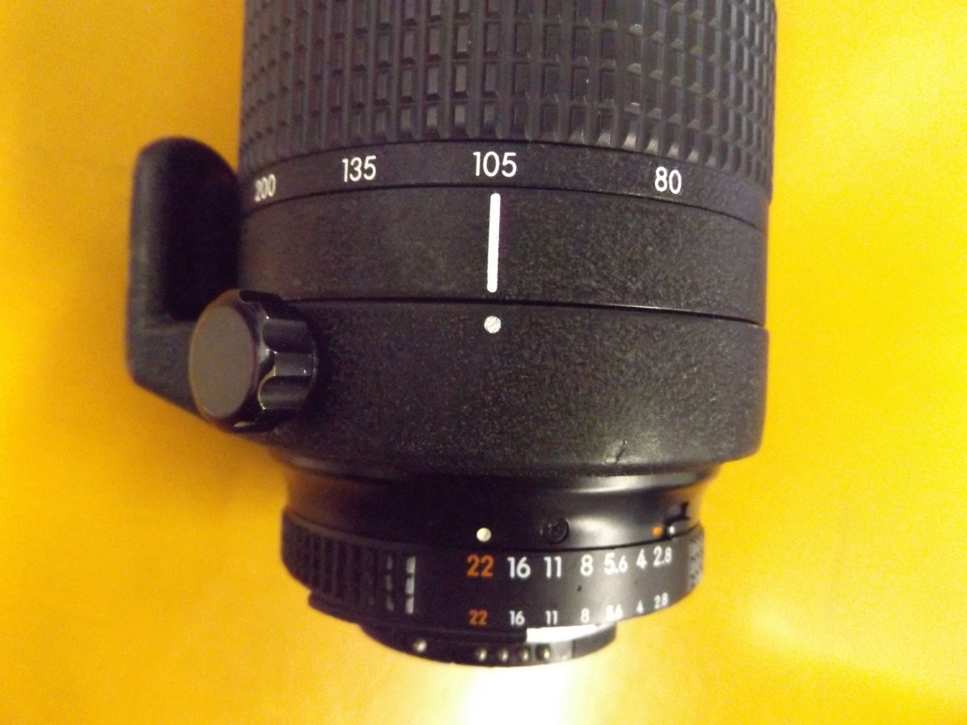 Nikon ED AF Nikkor 80-200mm 1:2.8 D Lense with Leather Case - Image 7 of 10
