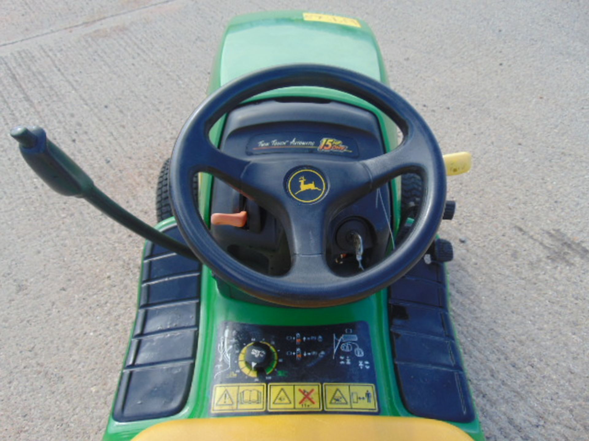 John Deere LT155 15hp Lawn Tractor. - Image 9 of 20