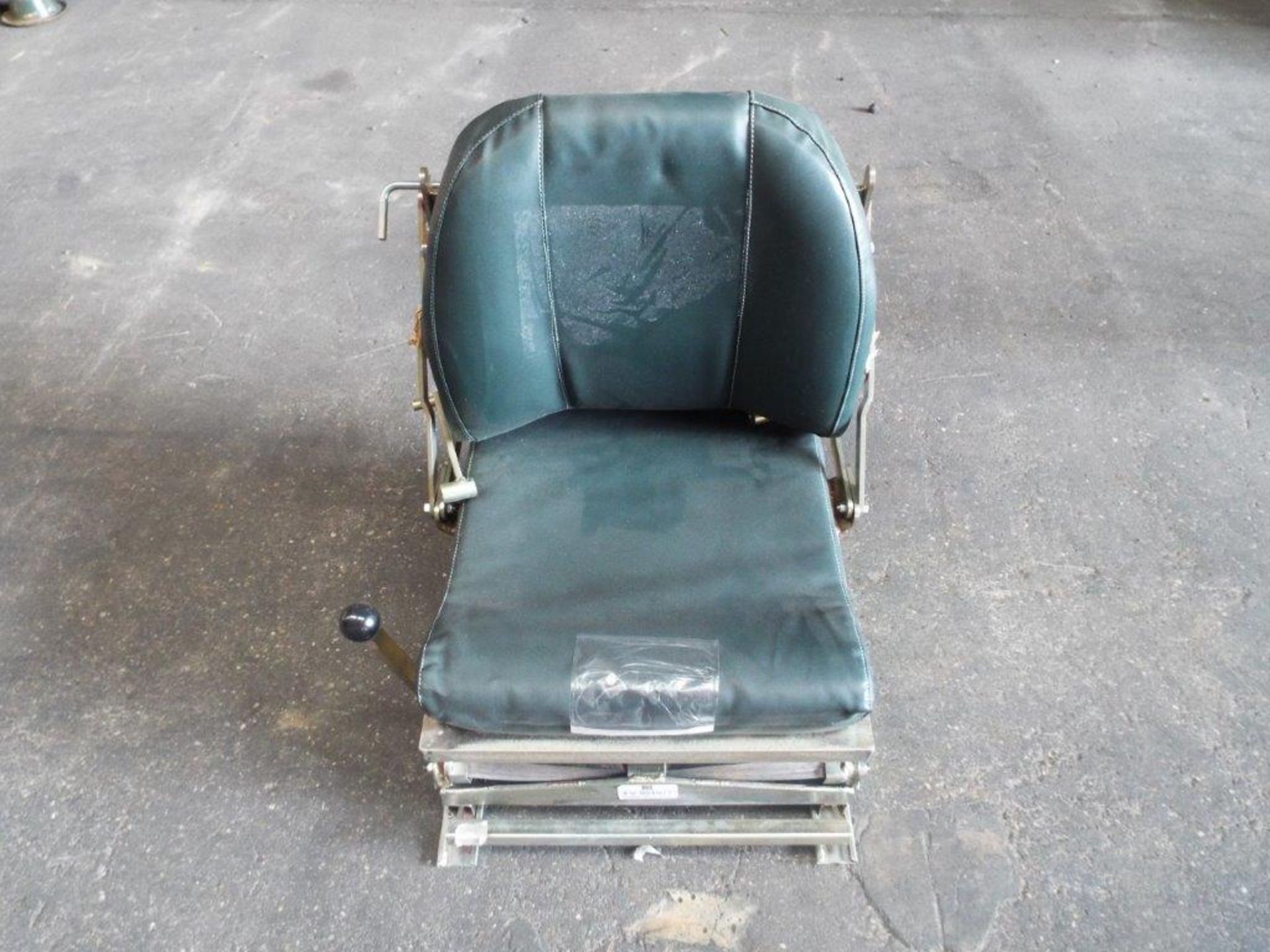 Unissued FV432 Drivers Seat - Bild 5 aus 11