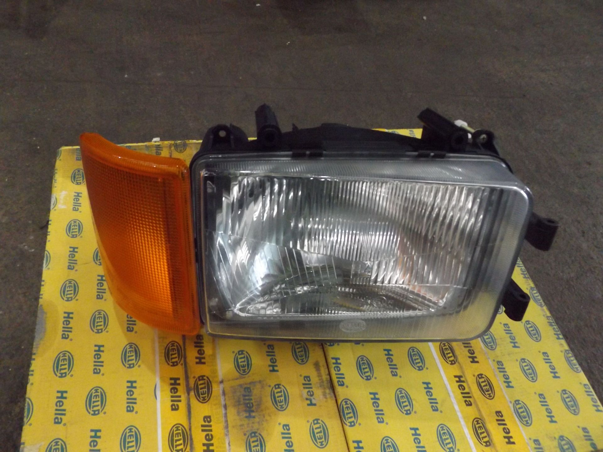 4 x Hella Headlamp Units - Bild 2 aus 6