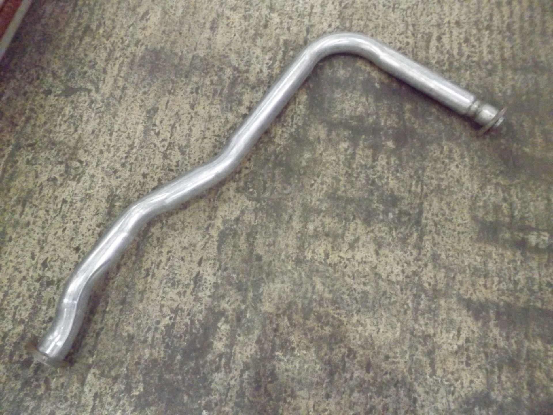13 x Land Rover 2.5D Front Pipes P/No ESR1617 - Image 2 of 3