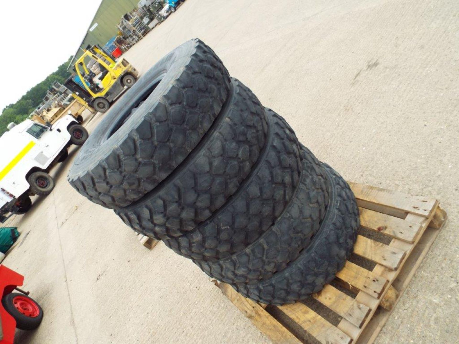 5 x Michelin 255/100R16 XZL Tyres