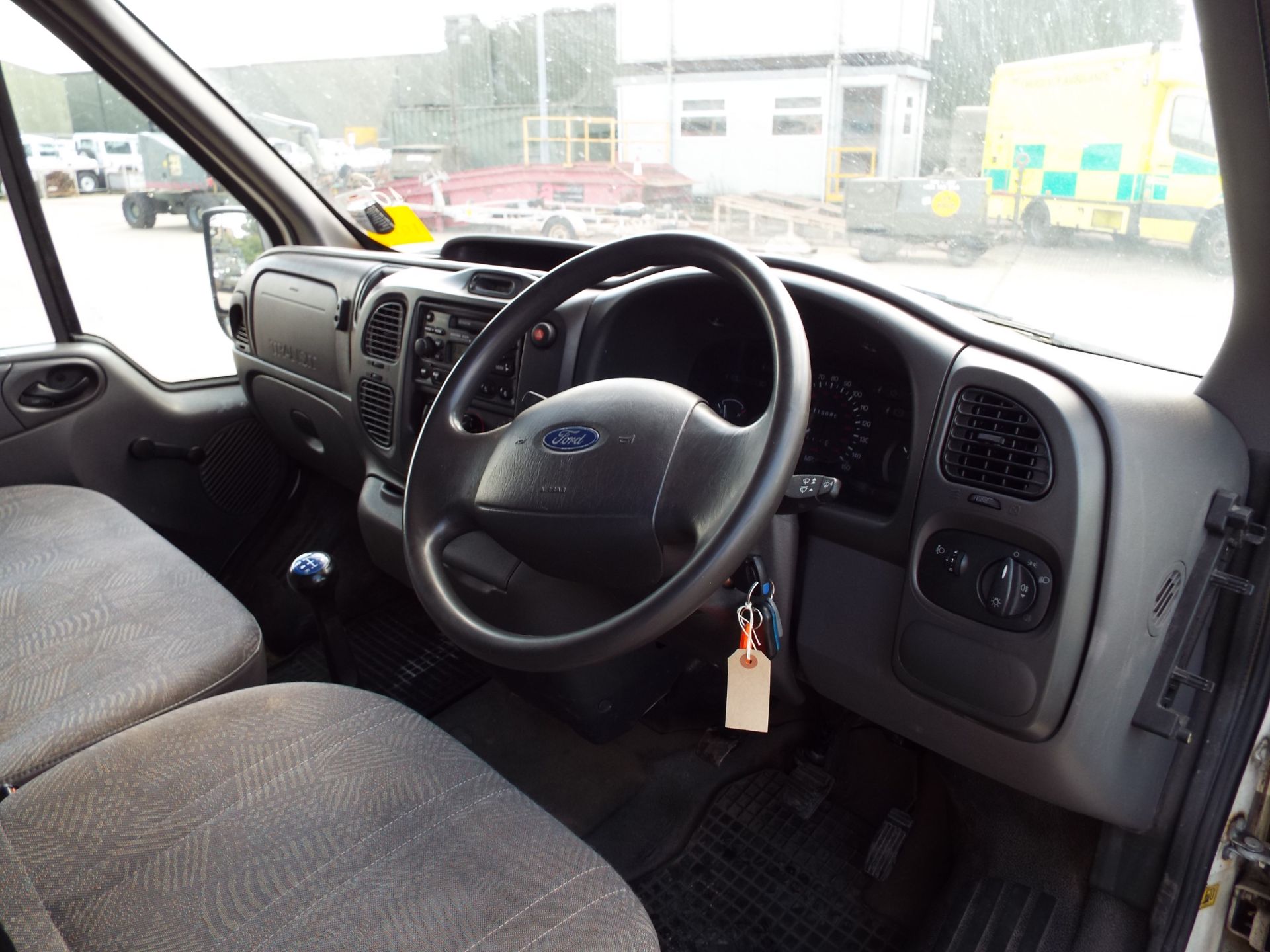 Ford Transit 350 LWB TD Panel Van - Image 10 of 20