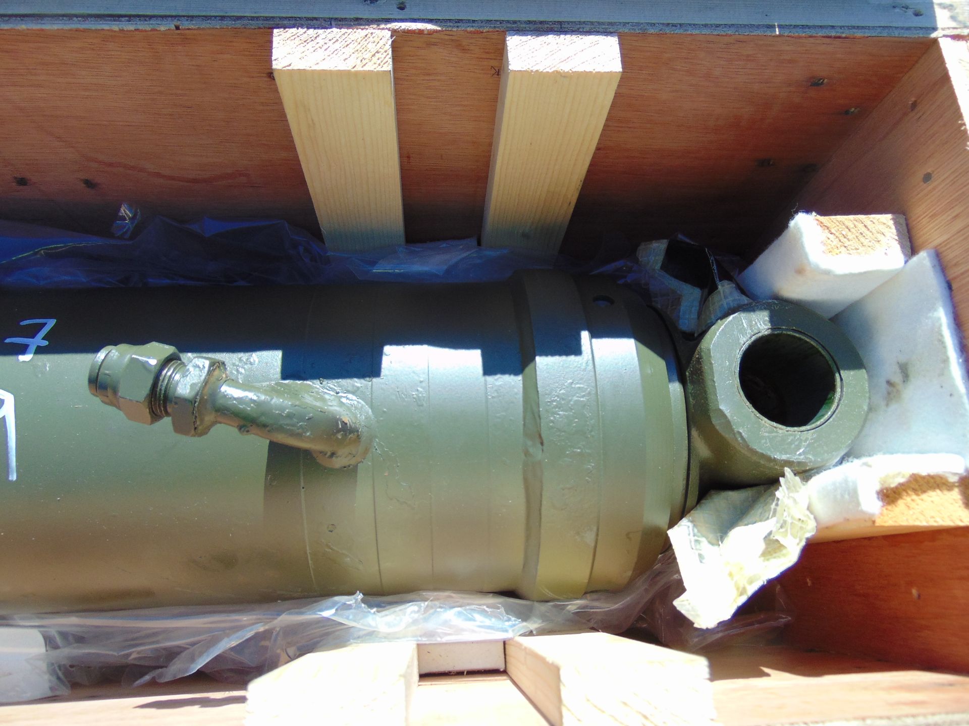 5 x Hydraulic Cylinders - Image 2 of 4