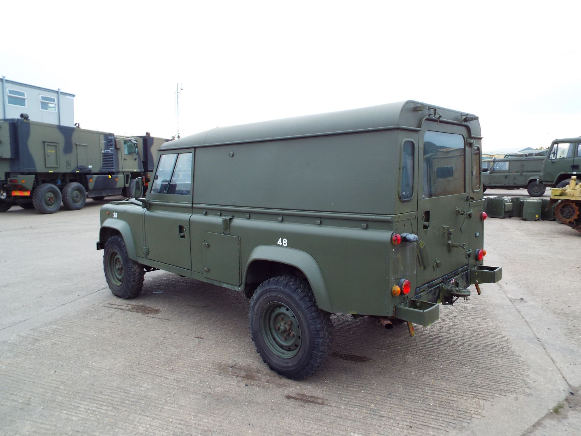 Land Rover Defender 110 Hard Top - Image 5 of 22