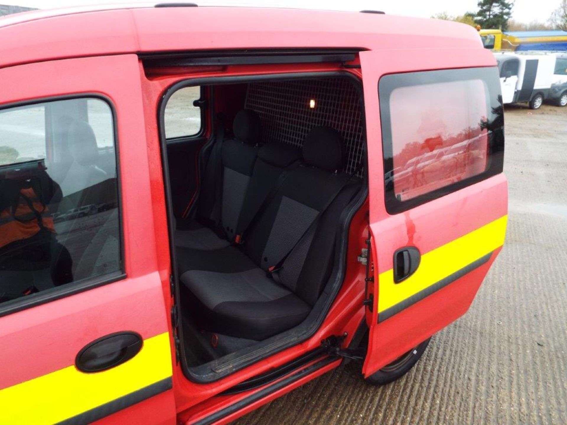 Vauxhall Combo 1.3 CDTi Turbo Diesel Crew Cab Panel Van - Image 16 of 21