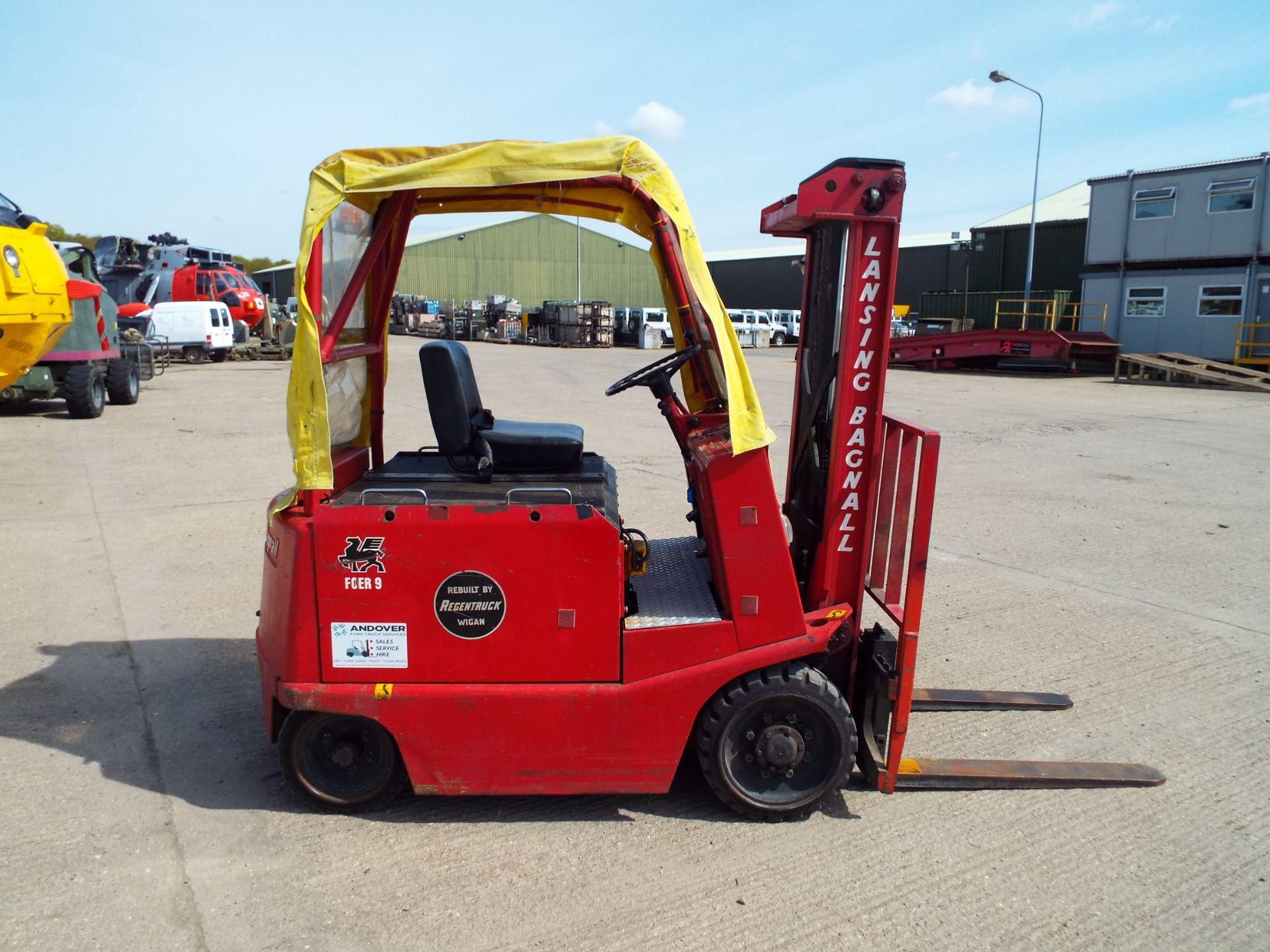 Lansing Bagnell FOER 9 2.3 Electric Forklift with Charger - Image 9 of 23