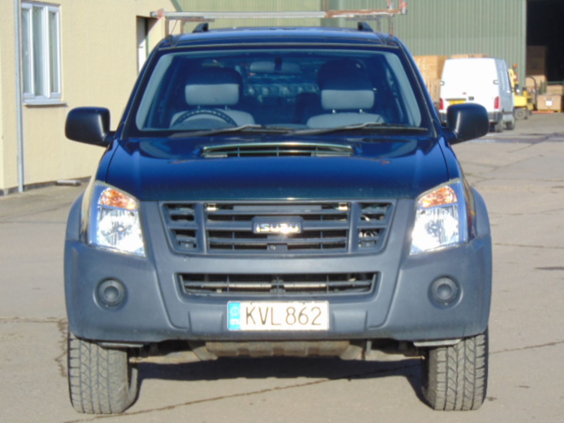 Isuzu D-Max Double Cab 2.5 Diesel 4 x 4 Pickup - Image 2 of 15