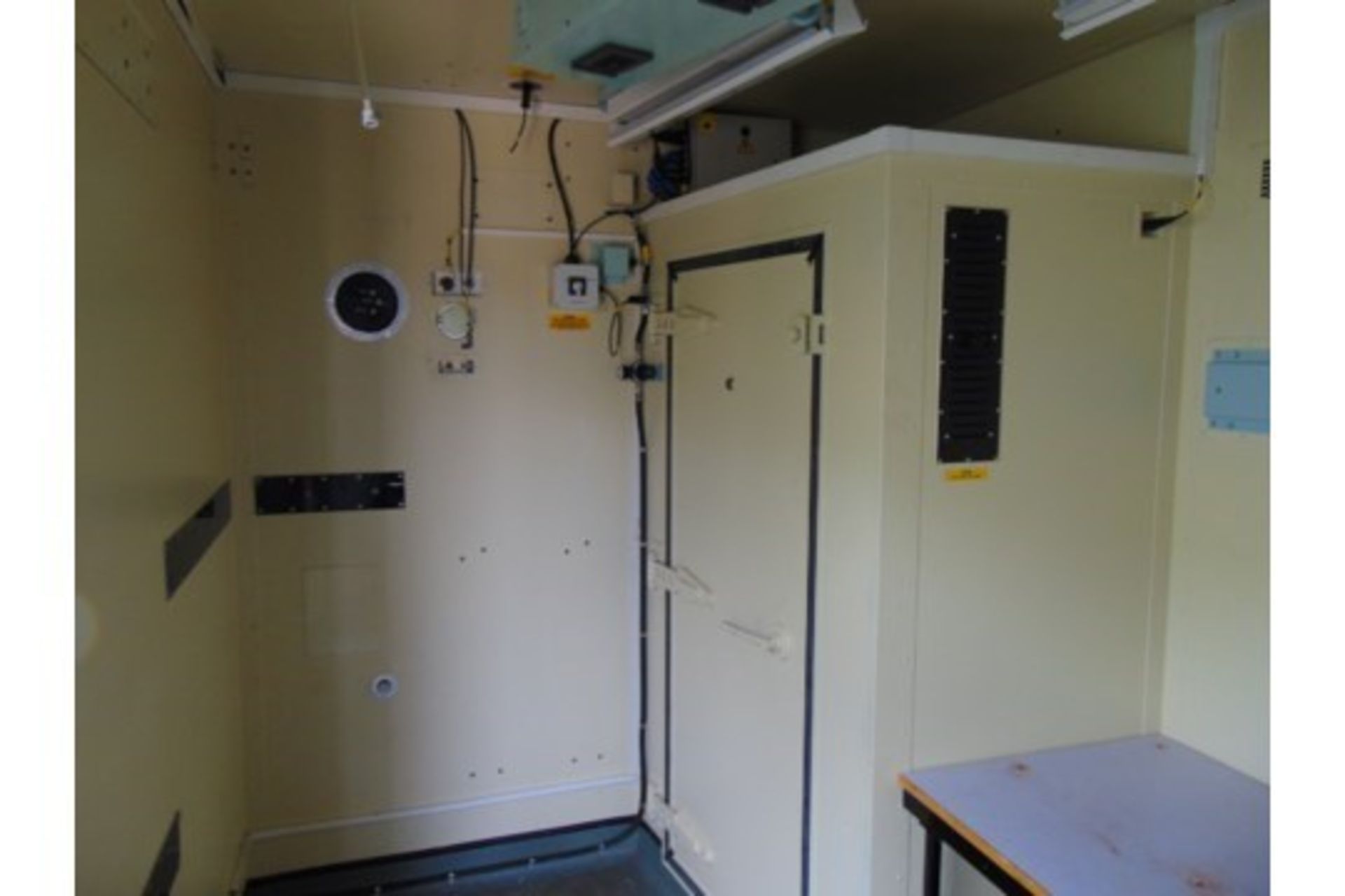 Demountable Workshop/Communications Cabin - Image 16 of 20