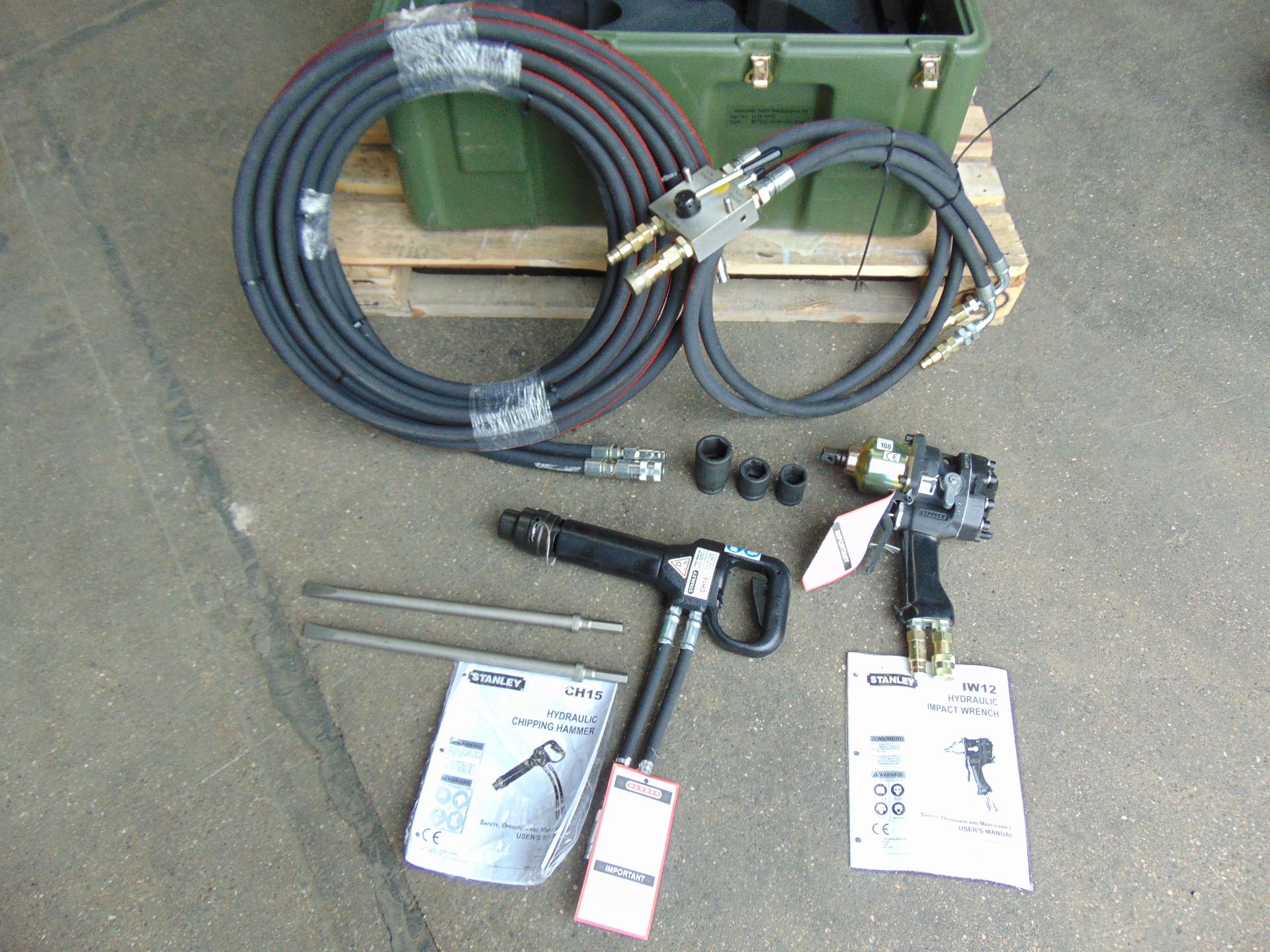 Stanley Hydraulic Maintenance Kit complete with CH15 Chipping Hammer and IW12 Impact Wrench - Bild 3 aus 19