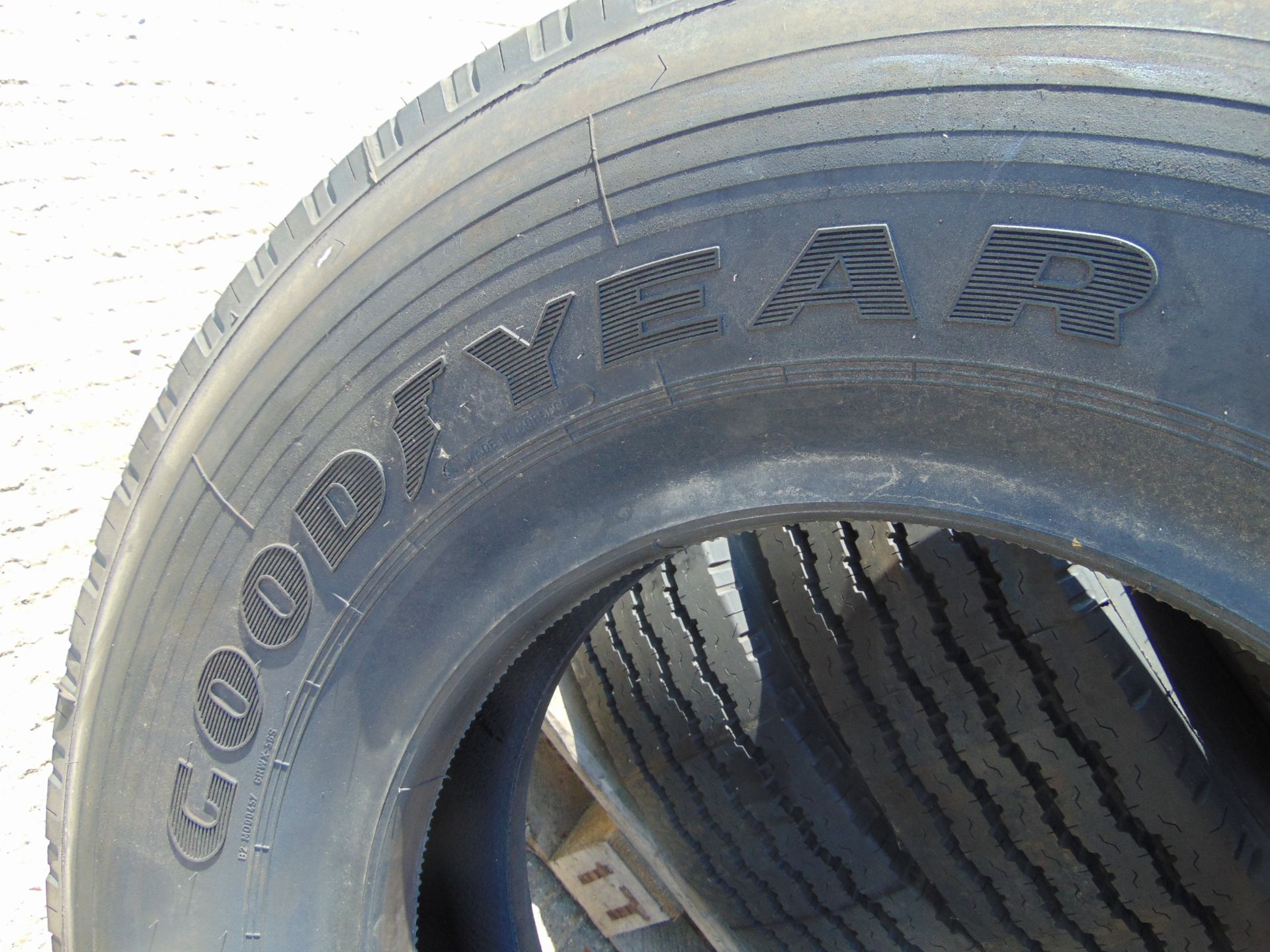4 x Goodyear G293 9.00R20 14 Ply Tyres - Image 2 of 6