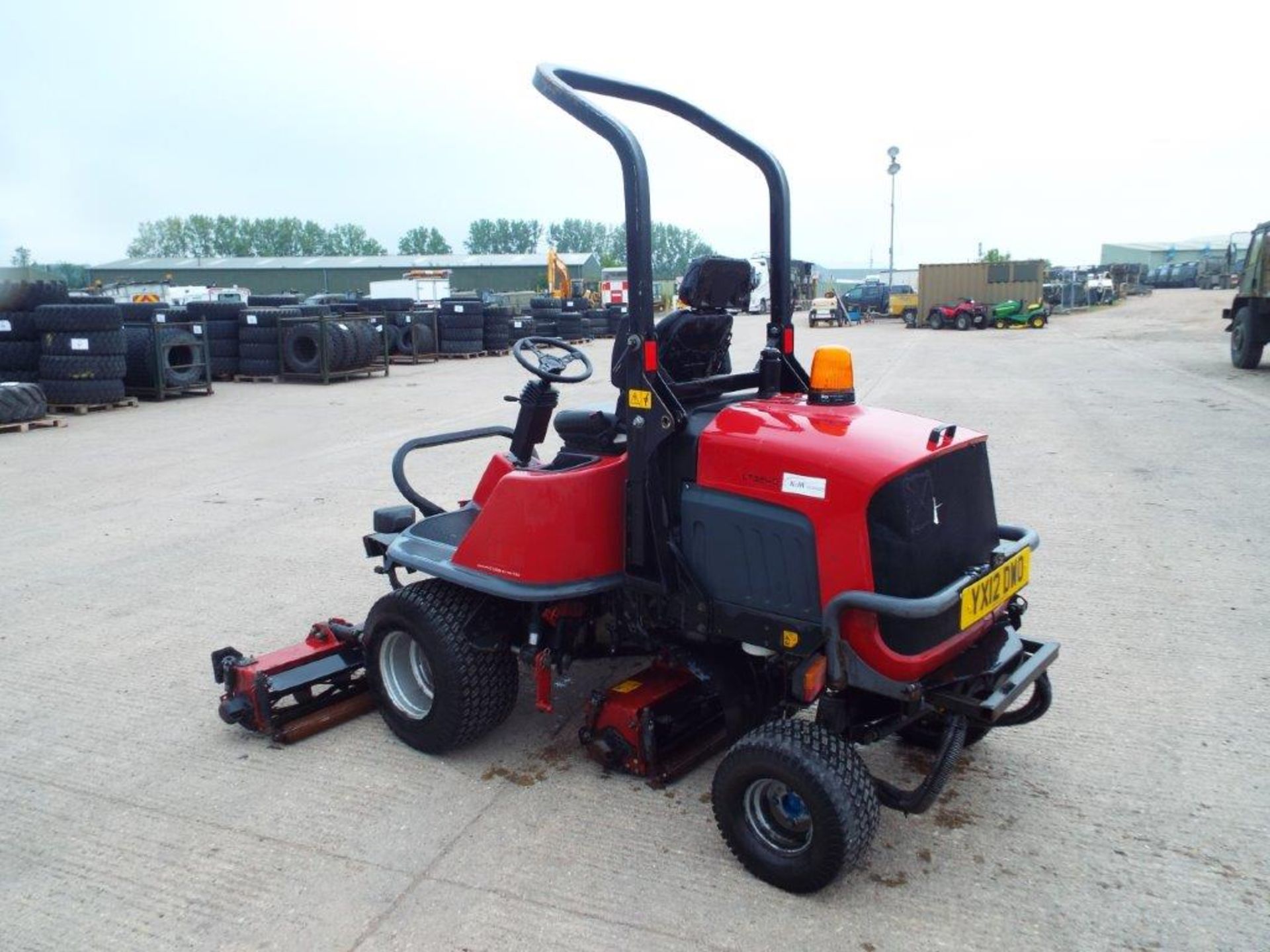 Toro LT340 4WD Triple Gang Ride on Mower - Bild 5 aus 27