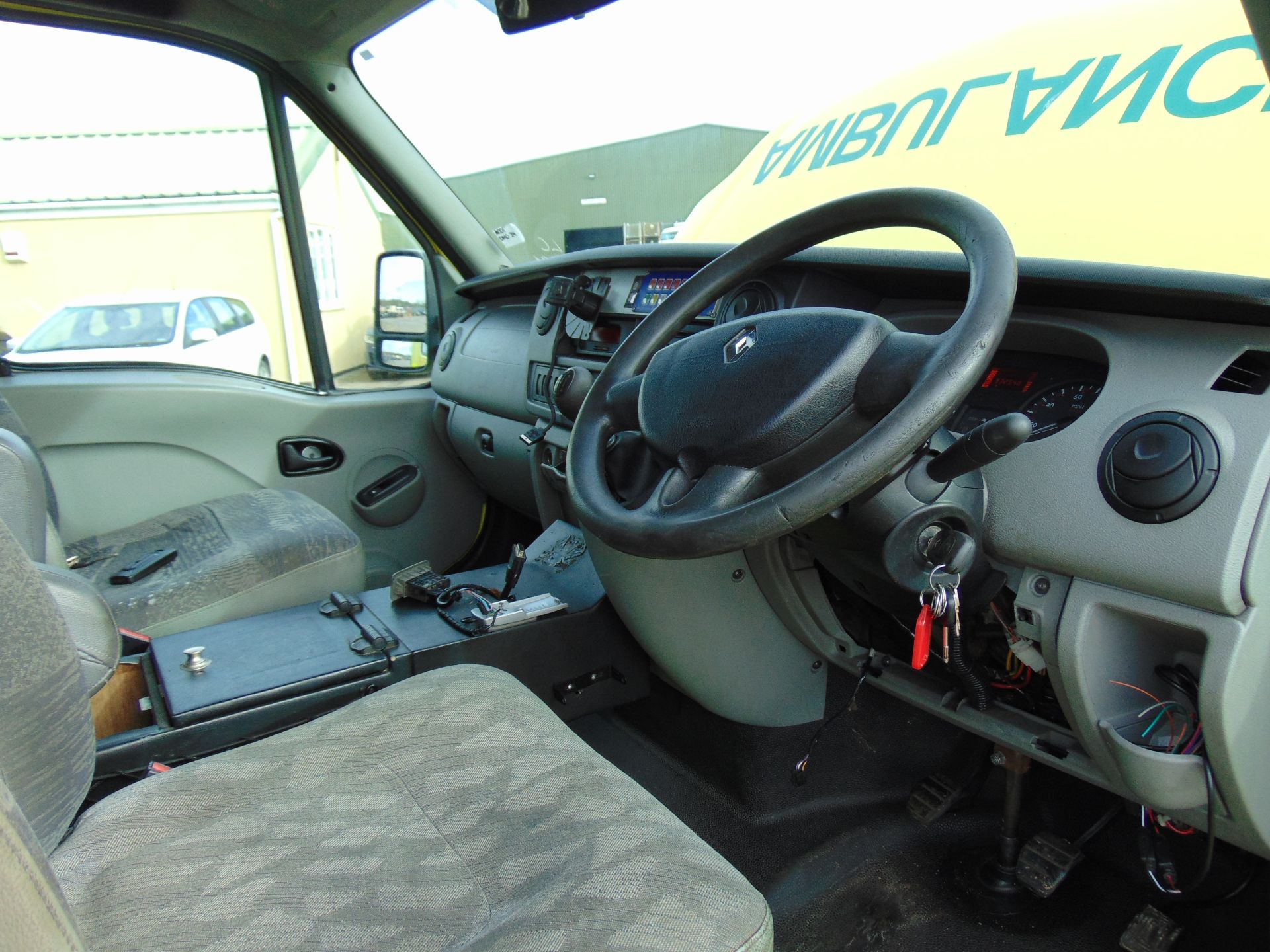 Renault Master 2.5 DCI Ambulance - Bild 11 aus 18