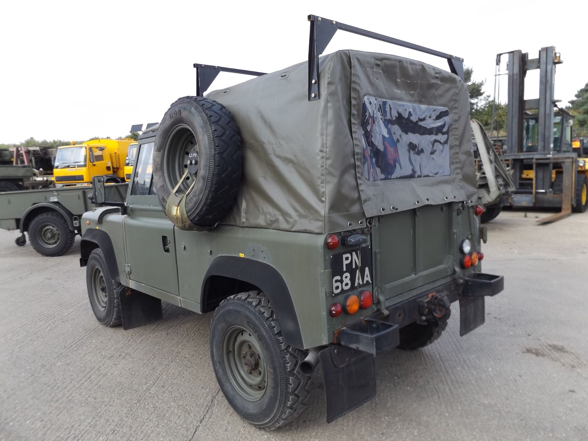 Land Rover Wolf Winter/Water 90 Soft Top - Image 6 of 23
