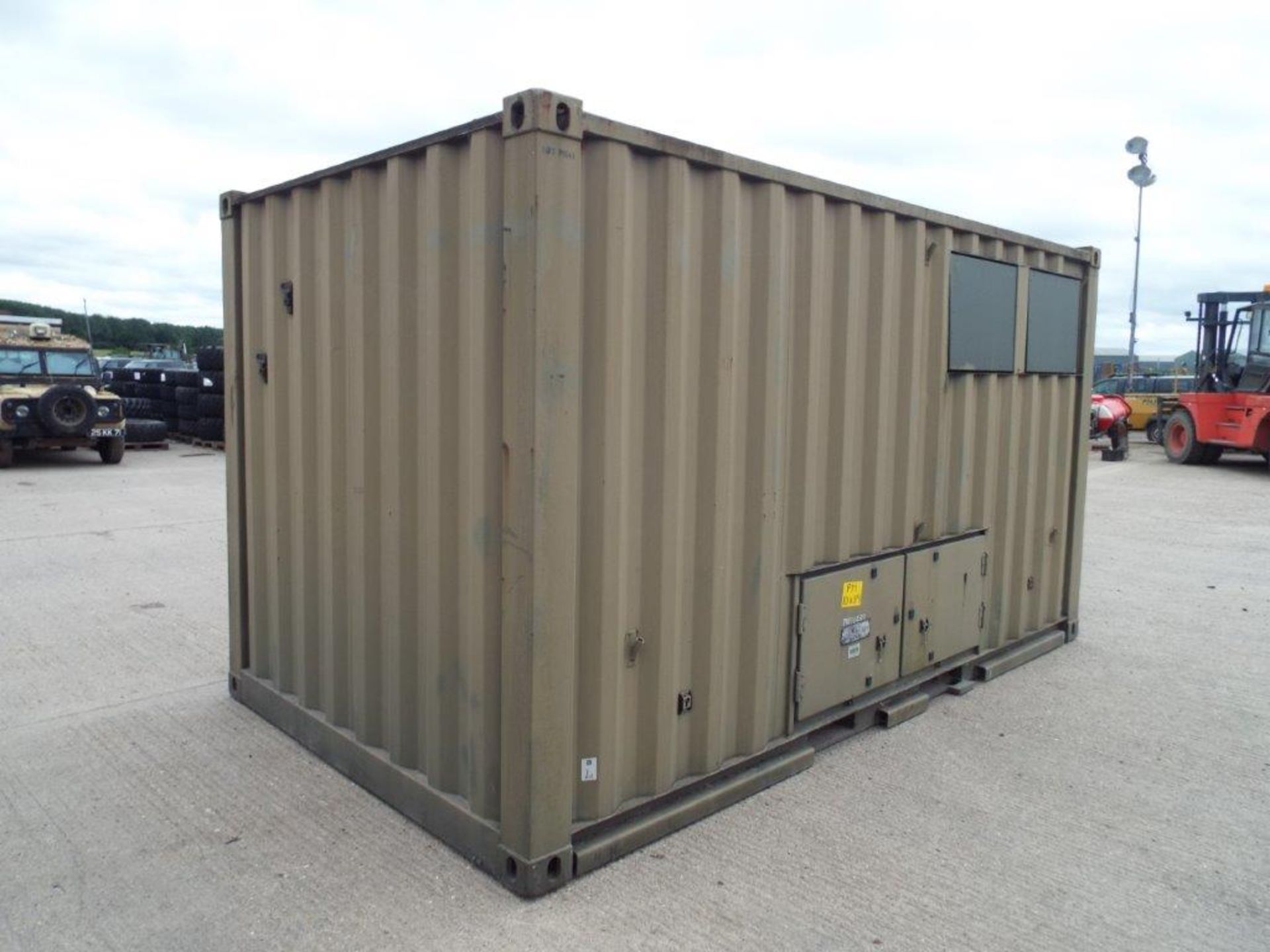 Demountable Office Unit C/W Twist Locks, Air Con, Work Stations etc - Image 21 of 26