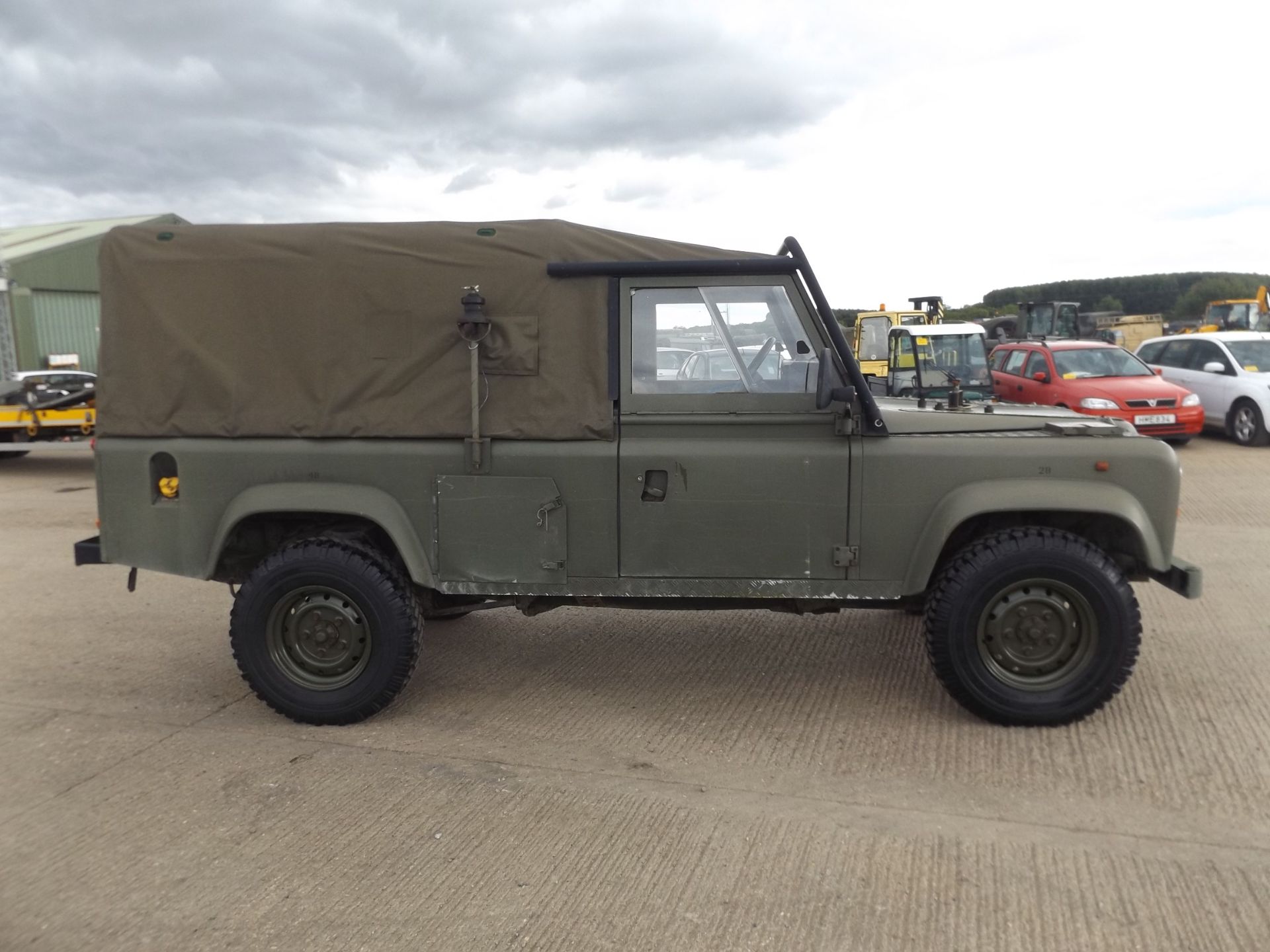 Land Rover TITHONUS 110 Soft Top R380 Gearbox - Image 5 of 16