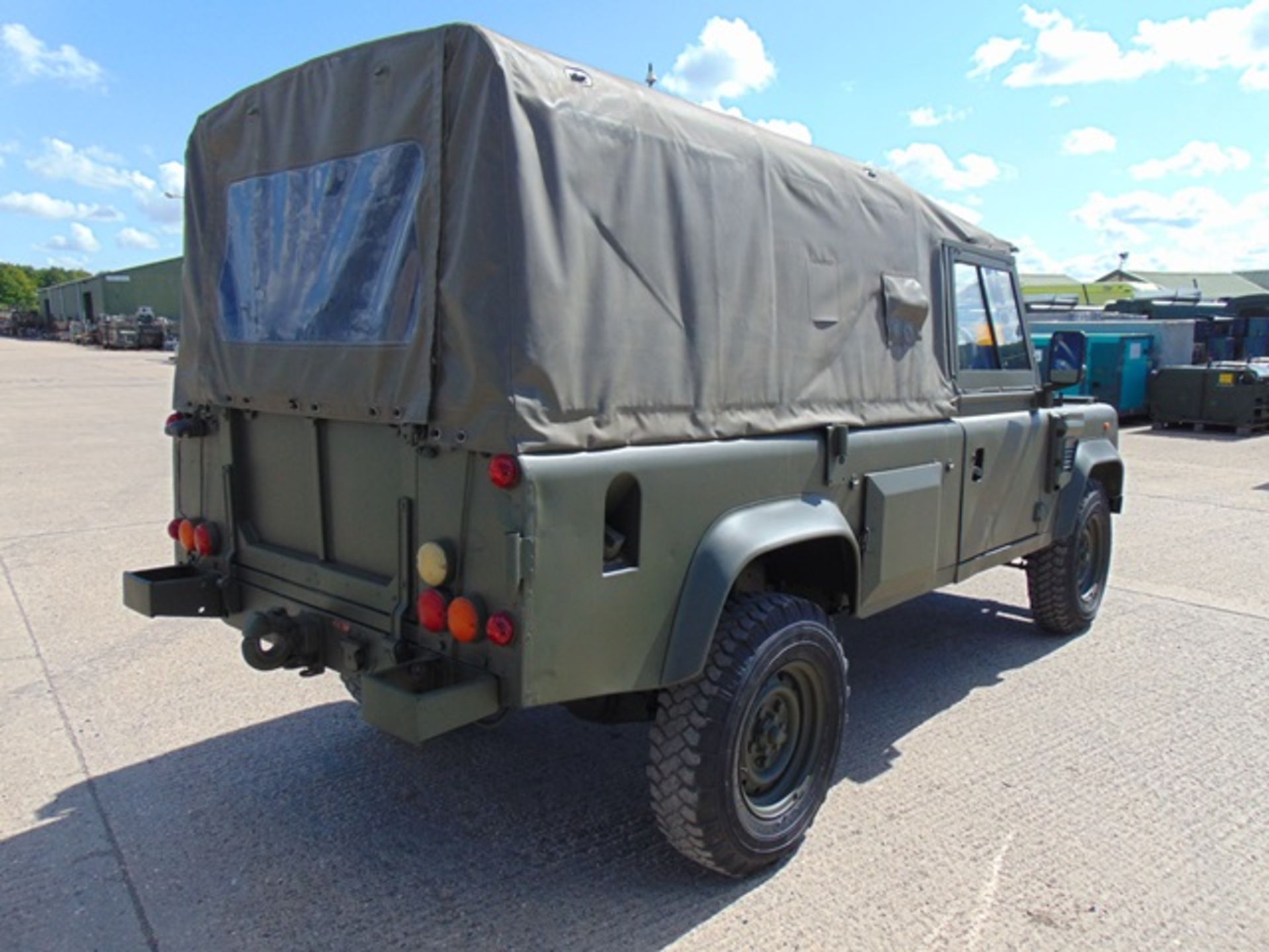 Land Rover Wolf 110 Soft Top - Image 6 of 25