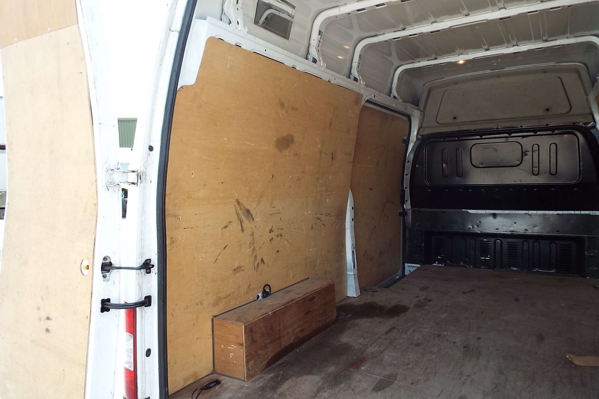 Ford Transit 115 T330 High Roof Panel Van - Bild 14 aus 18